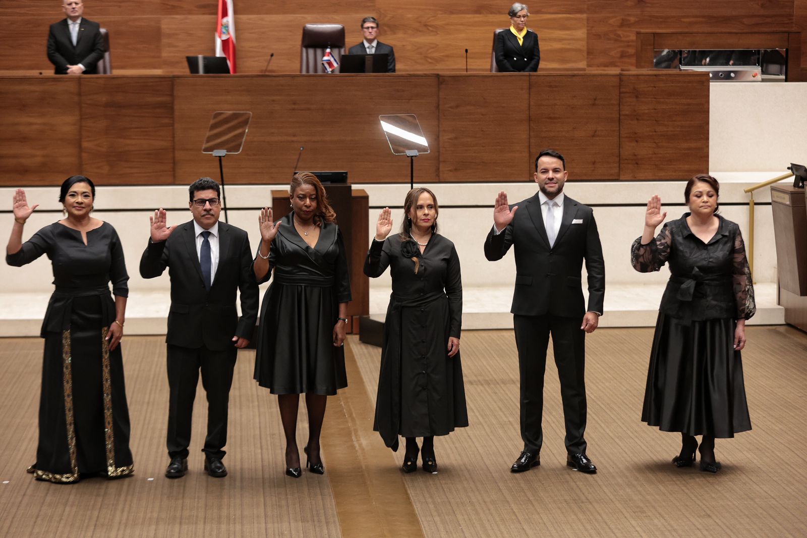 El Directorio Legislativo durante su juramentación.