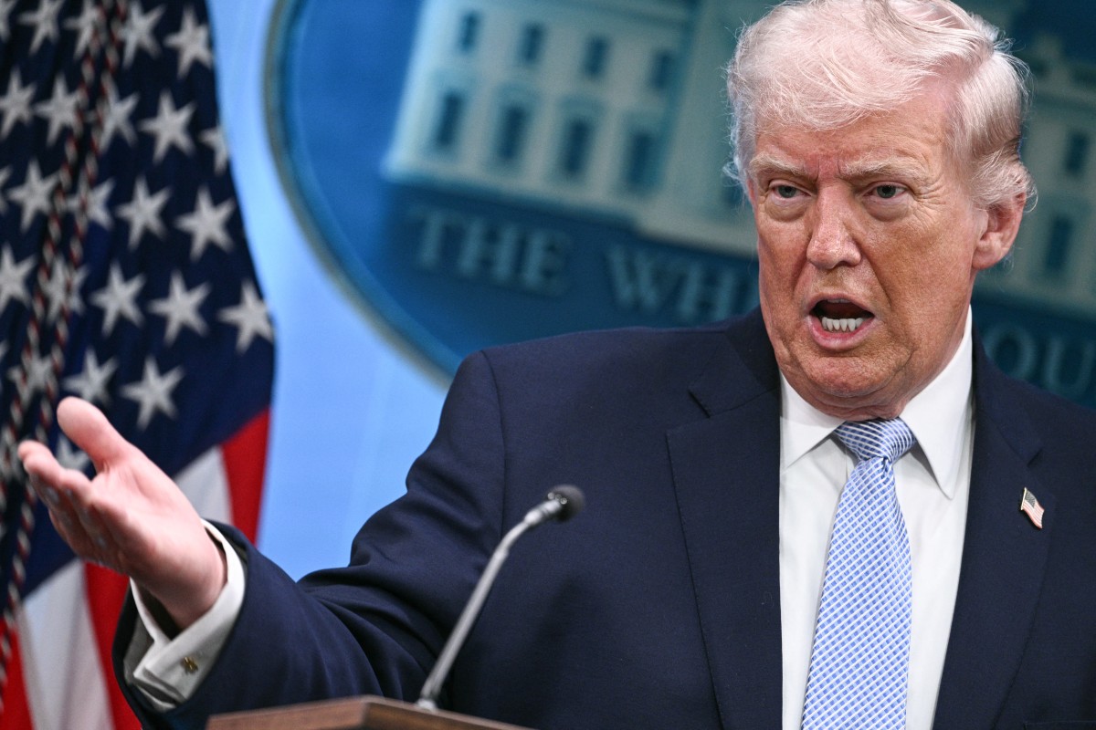 El presidente Donald Trump en la conferencia de prensa de este lunes 6 de abril.