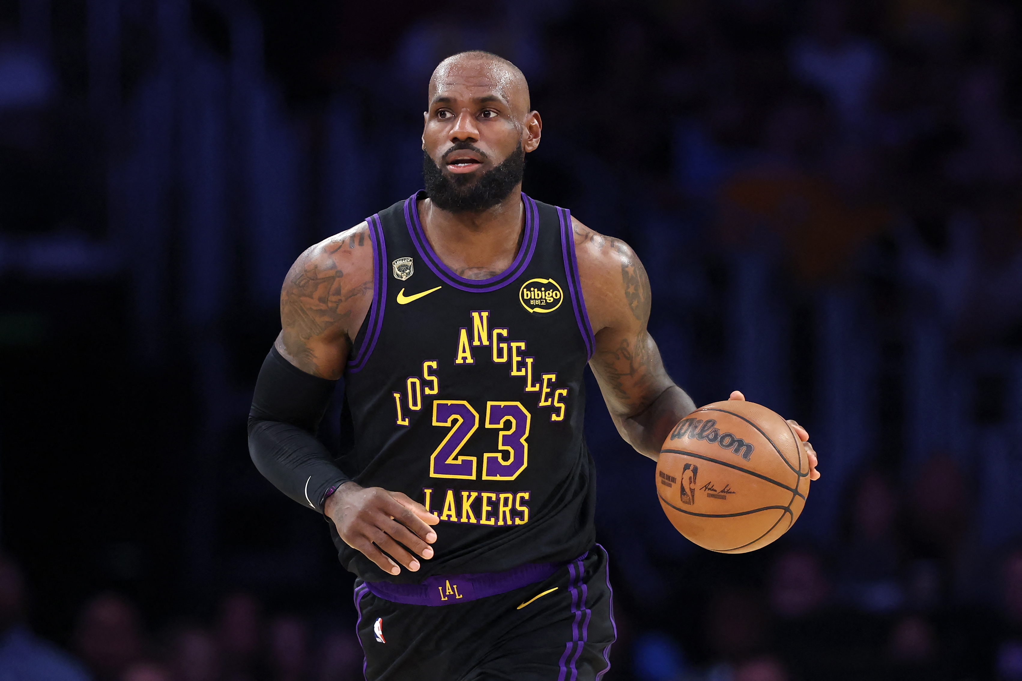 Cleveland, Miami y San Antonio surgen como opciones para fichar a LeBron James, que todavía no revela dónde jugará la próxima temporada.