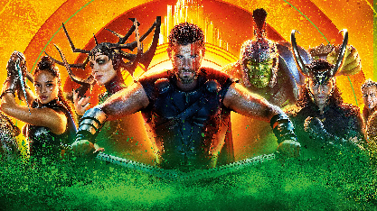 Más relajada y divertida que los primeros dos filmes del Dios del Trueno, así es Thor: Ragnarok (2017).