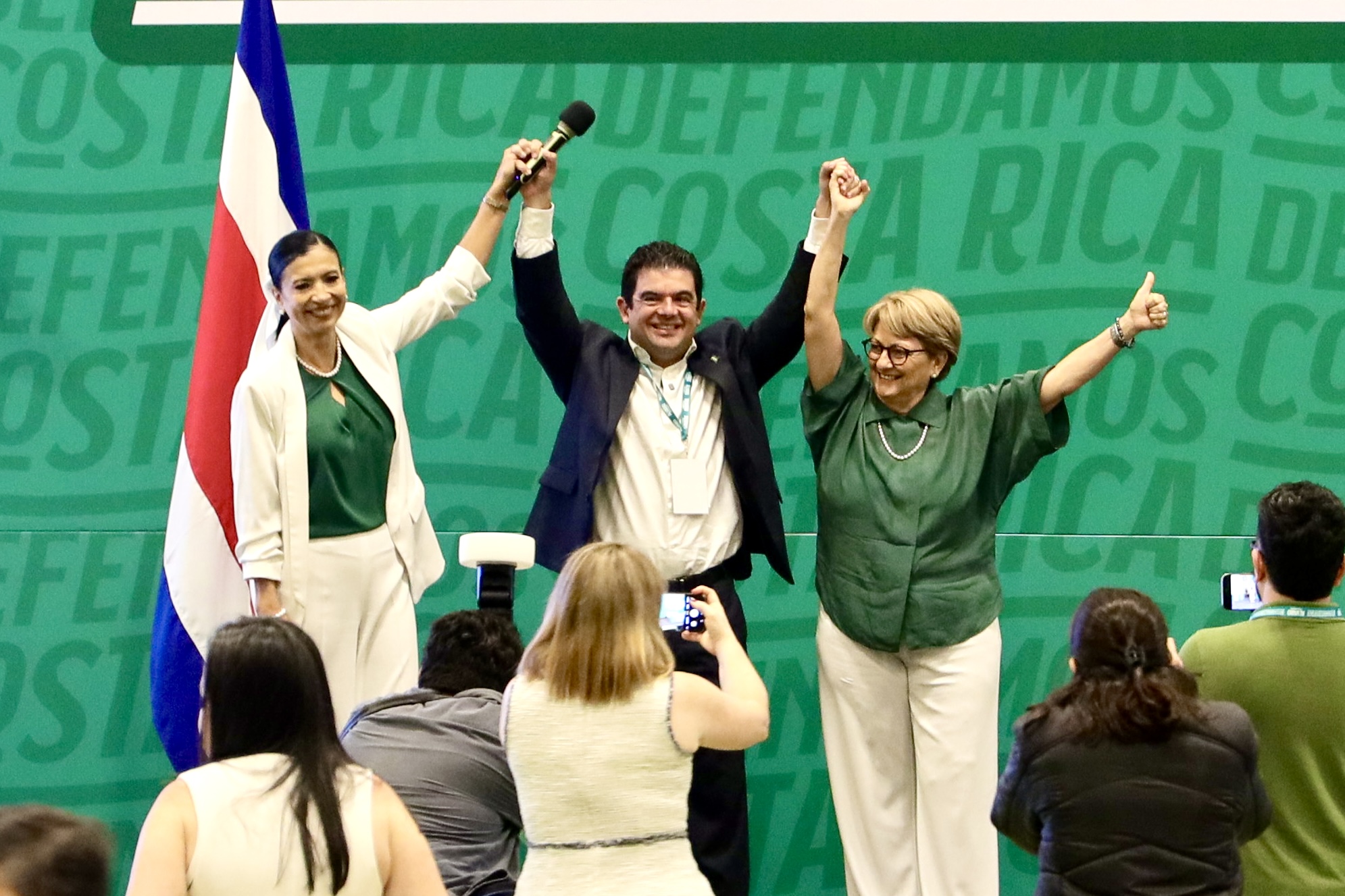 Álvaro Ramos anuncia a sus dos candidatas a las vicepresidencias de la República: una viene del ICD y la otra del Icafé | La Nación