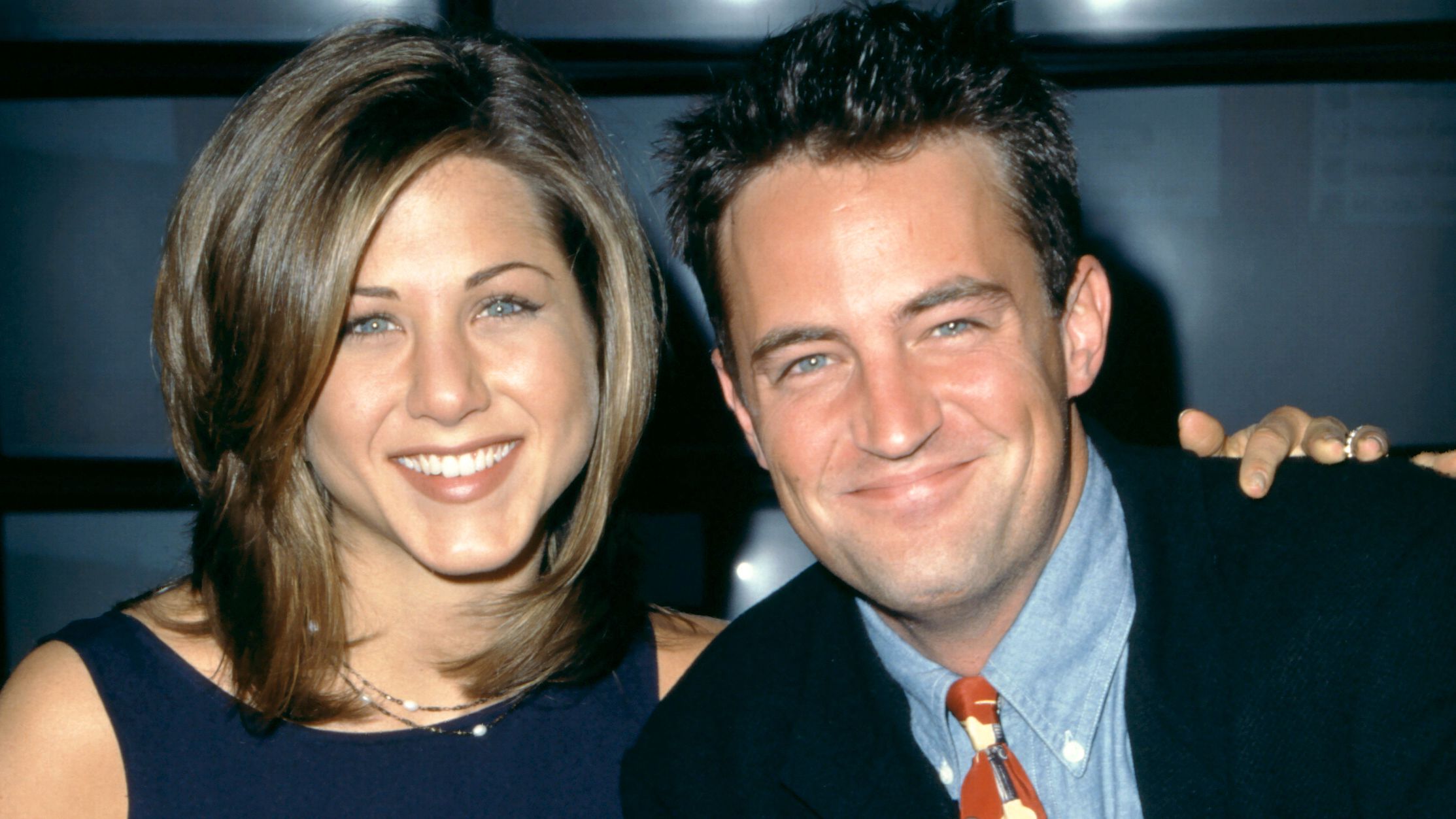 Matthew Perry revela amor no correspondido por Jennifer Aniston