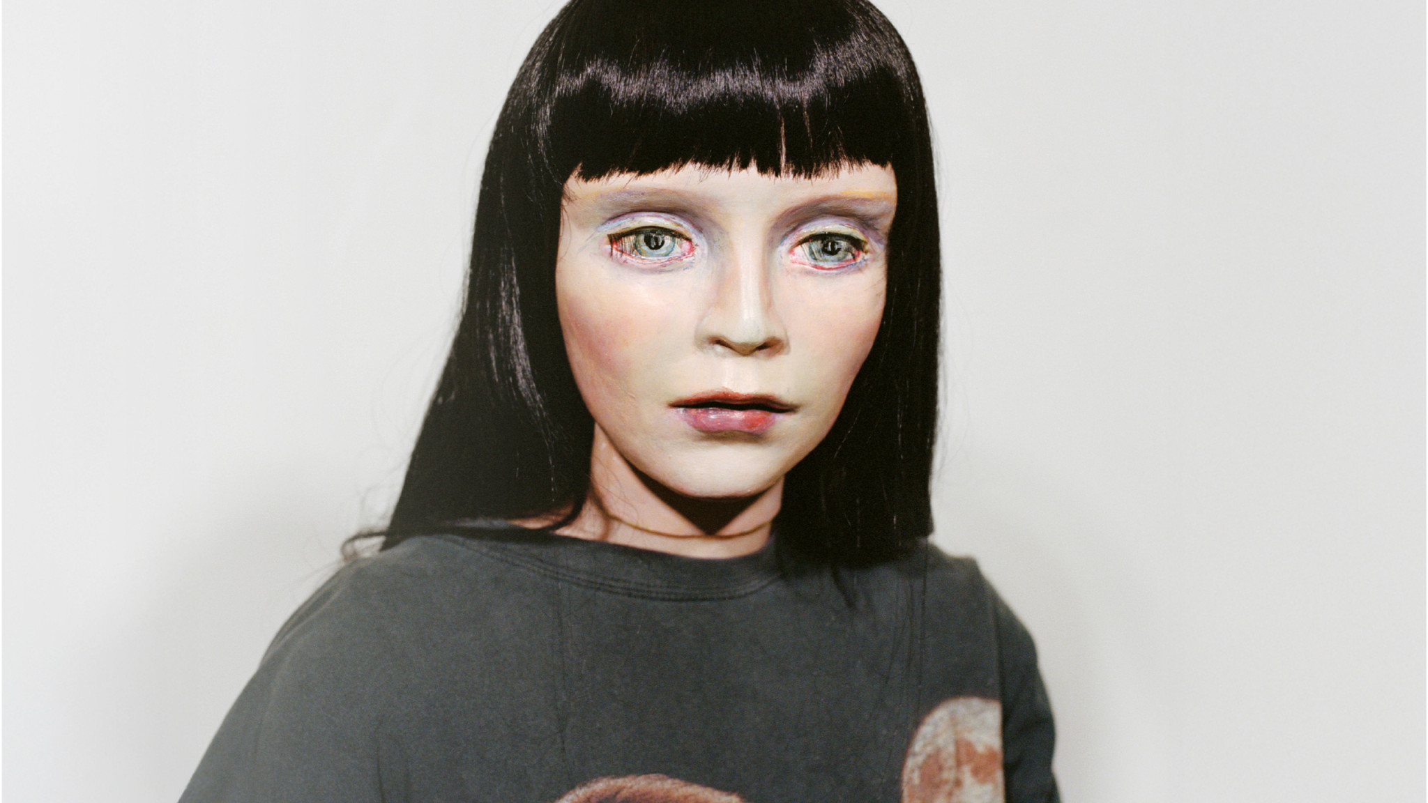 Creó la música de ‘Joker’ y ‘Chernobyl’, pero su nuevo disco es un viaje sonoro distinto e íntimo