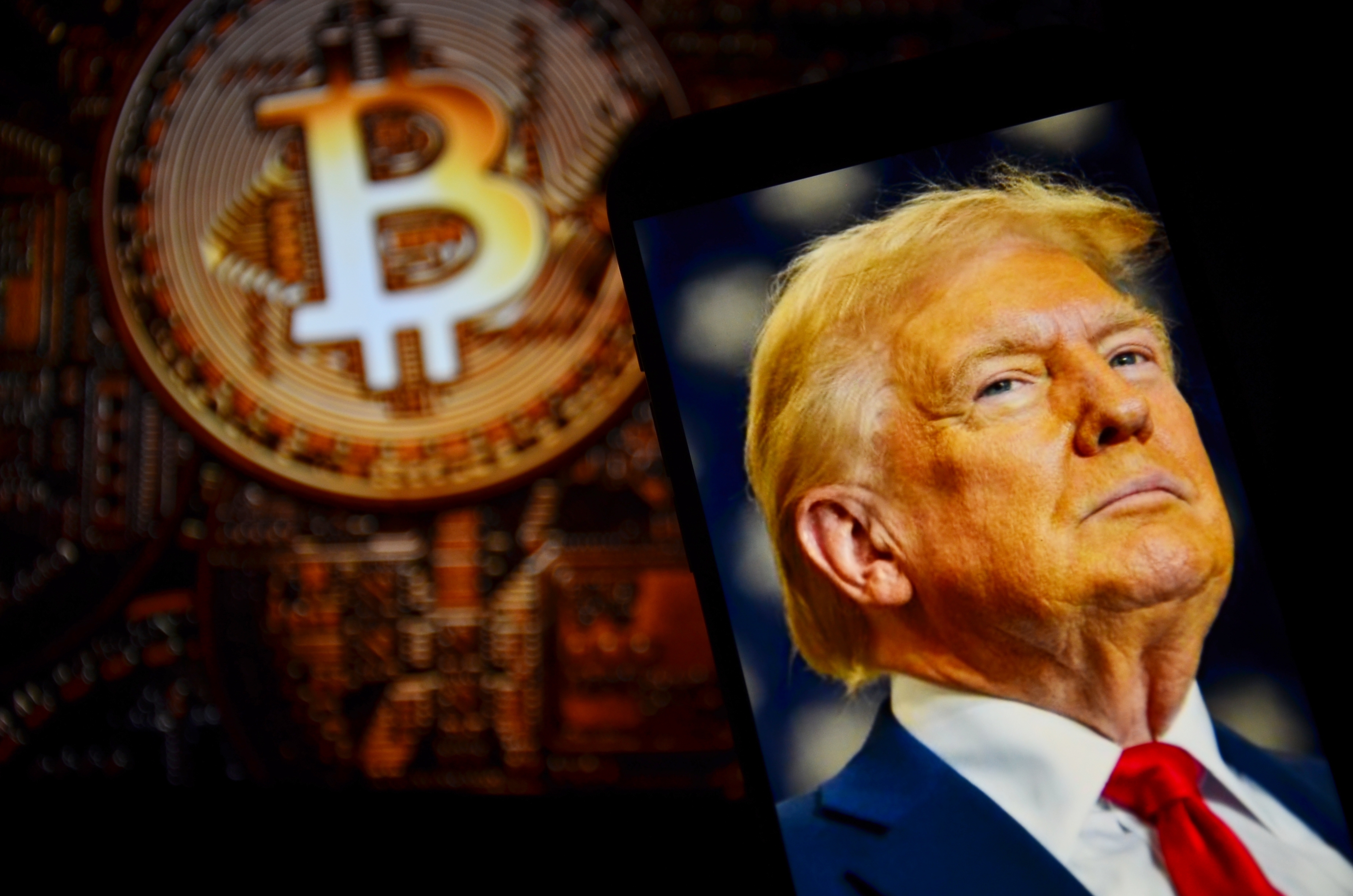 Trump Media & Technology Group levantará $2.500 millones en capital para  crear reservas en bitcóin | La Nación
