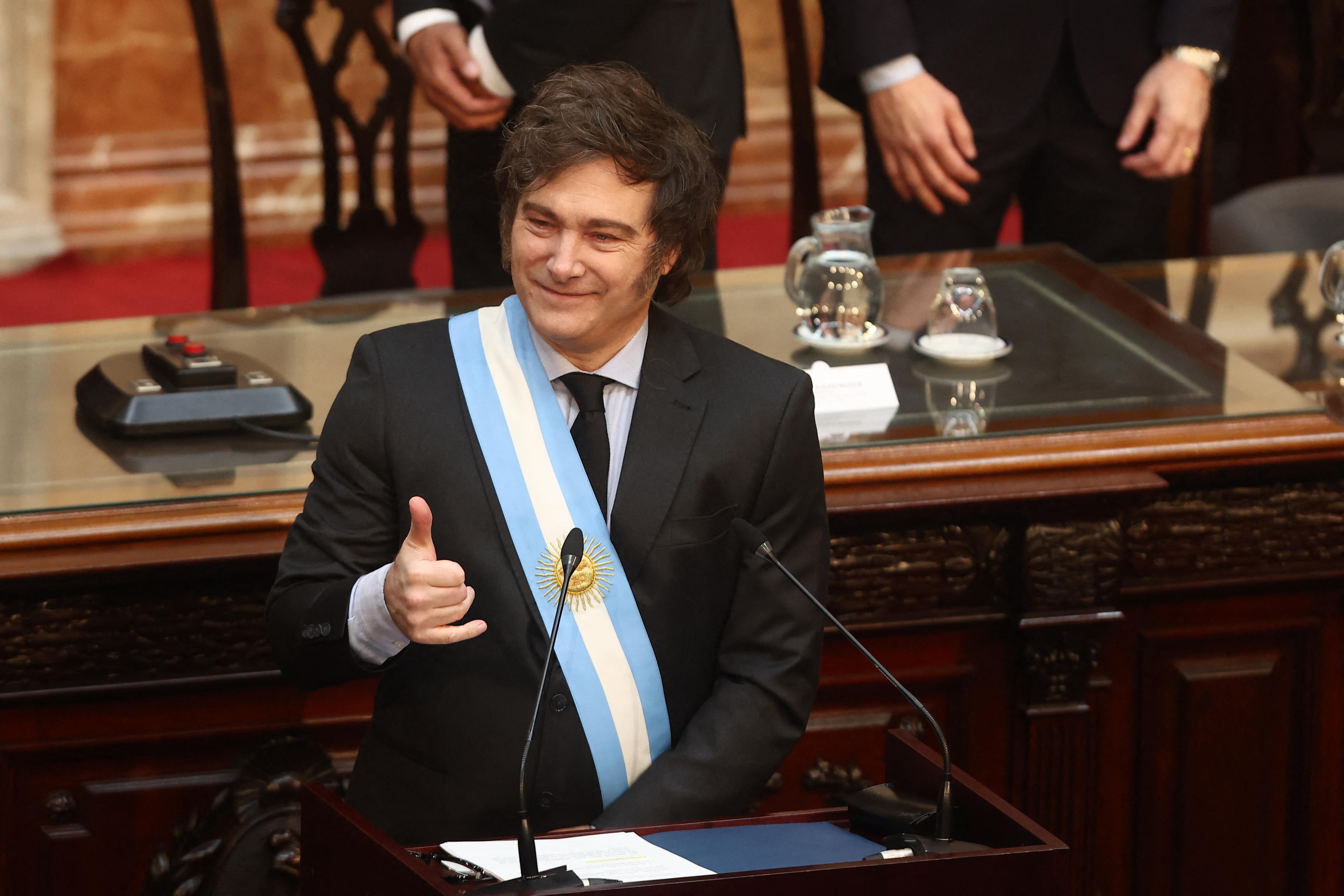 Javier Milei, presidente de Argentina, pretende que la economía de ese país crezca en un 5%, luego de presentar el presupuesto para 2025. Foto: AFP