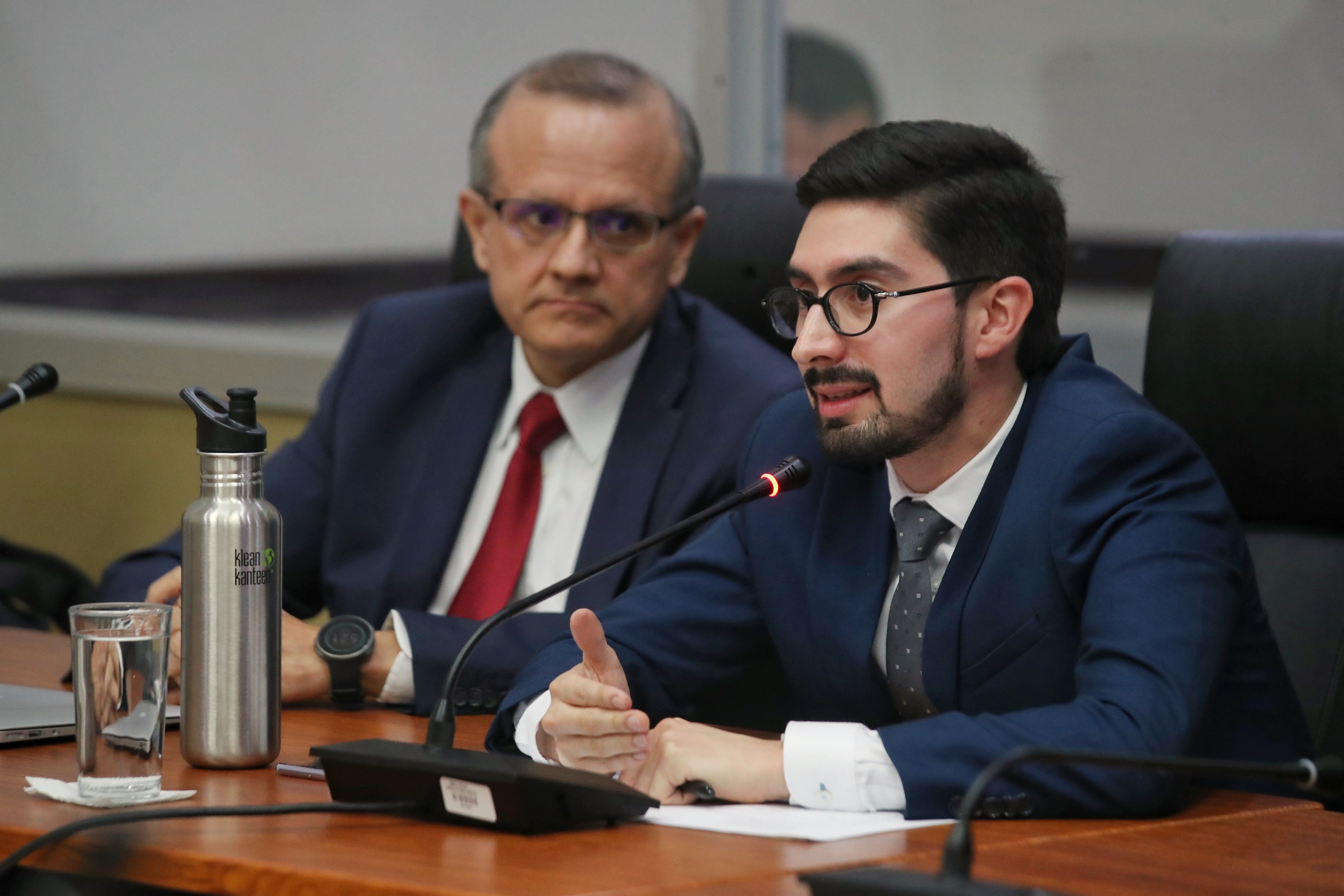 11/03/2020/ Luis Salazar, exasesor presidencial y comisionado para la población LGBTQ+, en la Comisión Investigadora de la UPAD ante diputados de la República / Fotografía: John Durán