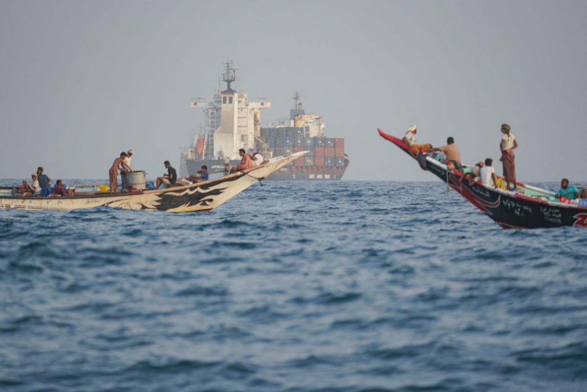 Diversos buques en el estrecho de Bab el Mandeb, frente a Yemen.