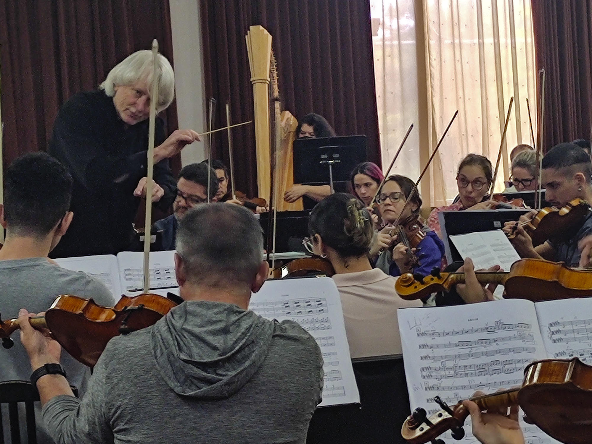 19/10/2023 Ensayo de la Orquesta Sinfónica Nacional con el director Carl St. Clair para el concierto del viernes 20 y domingo 22 de octubre, en que se interpretará el famoso Bolero de Ravel.