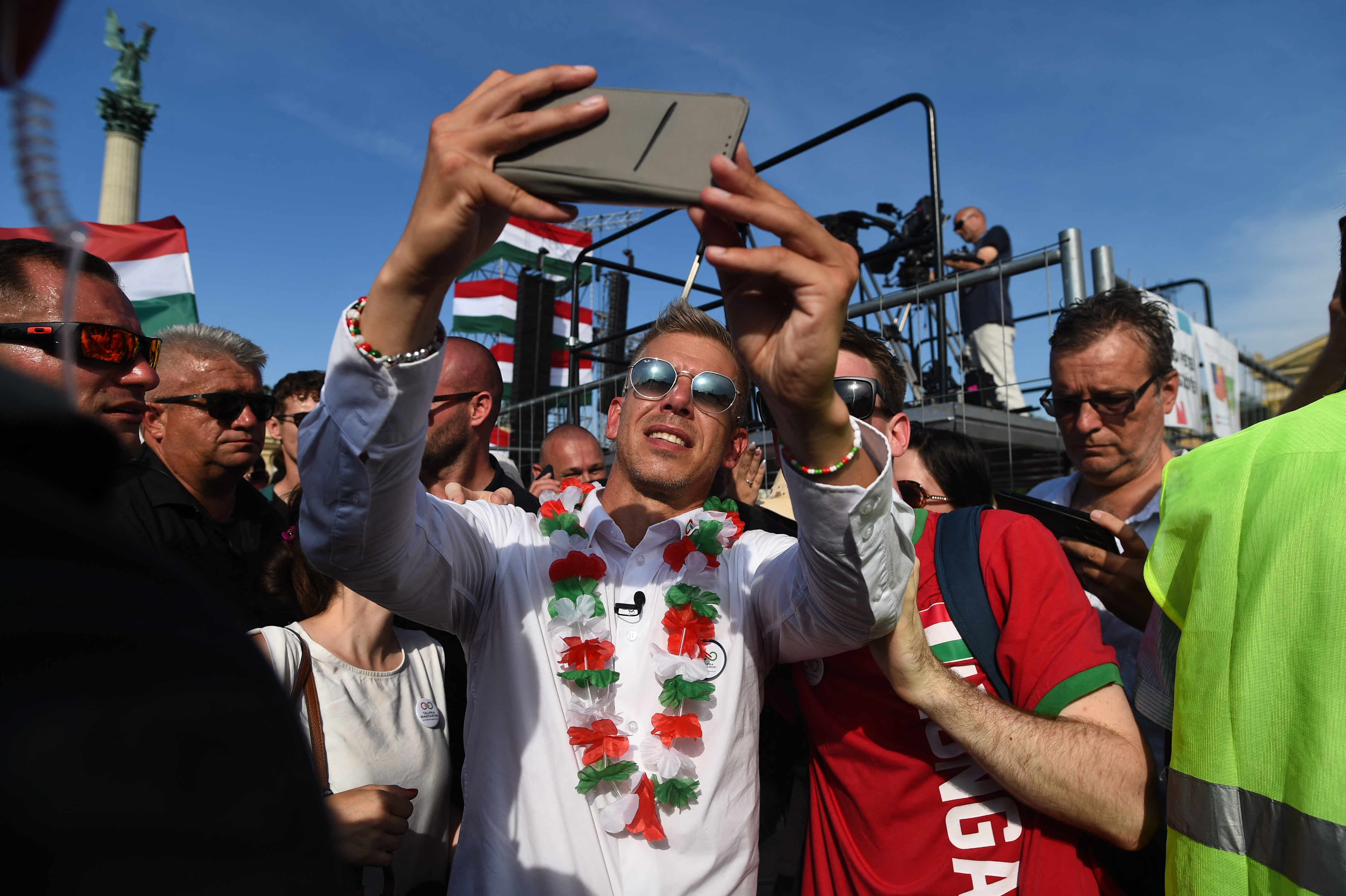 Adiós a la era Orbán: Los nuevos vientos de Hungría que impactan a Ucrania y a la Unión Europea
