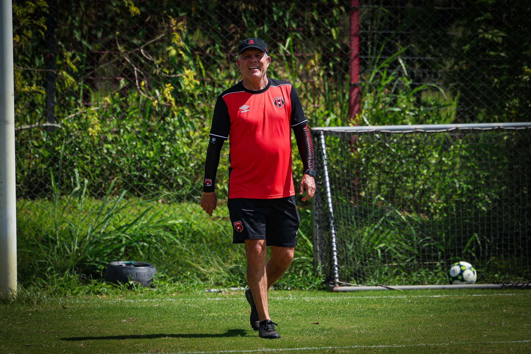 Luis Roberto Sibaja disfruta ser parte de Liga Deportiva Alajuelense.