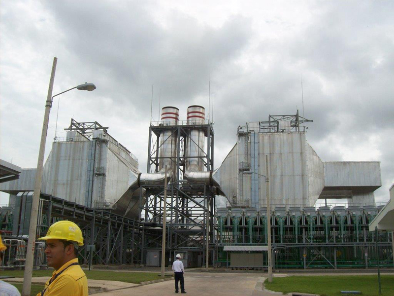 La planta térmica Garabito, en Montes de Oro, Puntarenas, es la más eficiente del país. Opera con búnker y genera 200 MW, con los cuales abastece a 78.000 hogares. | CORTESÍA DEL ICE.