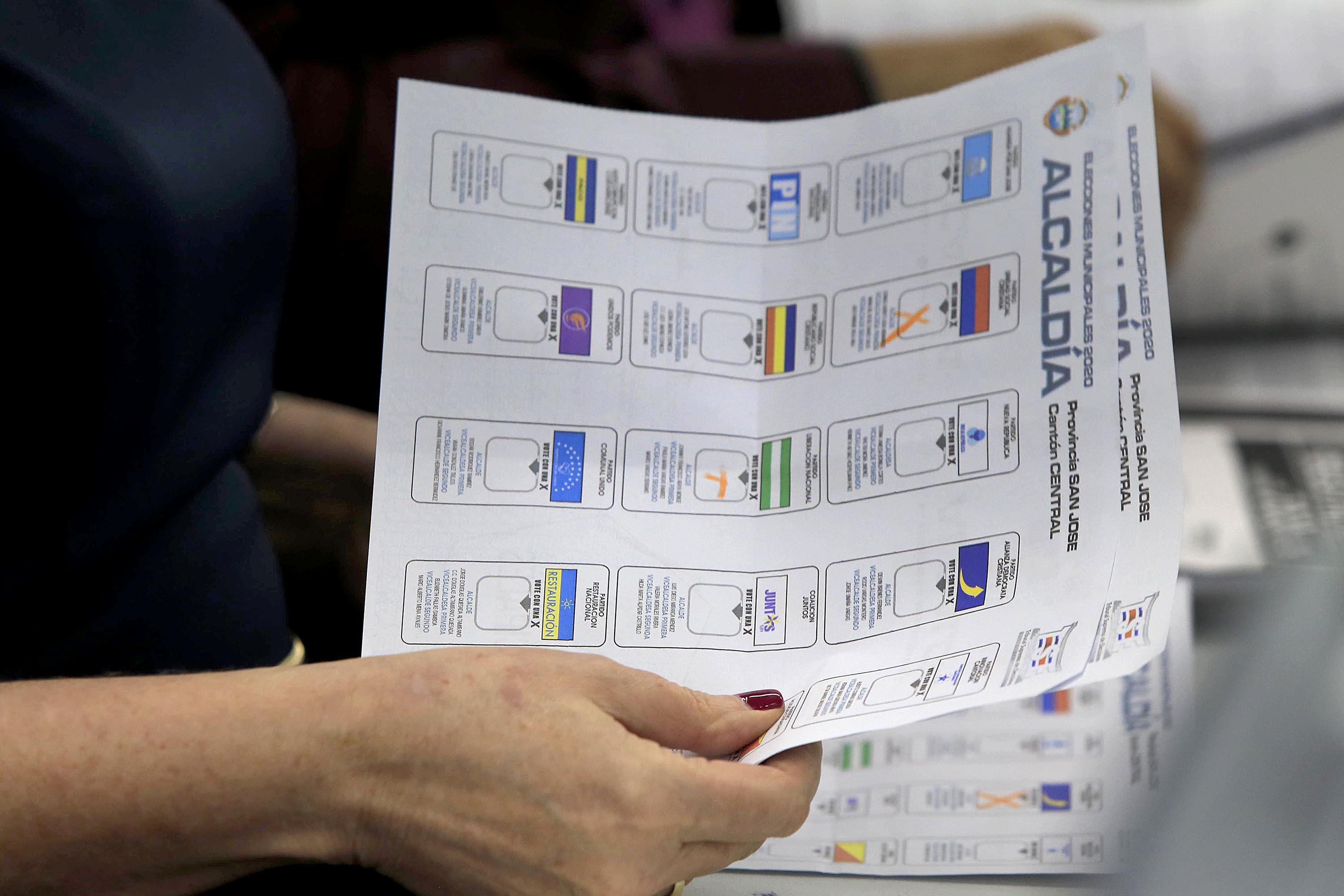 77 partidos políticos inscribieron candidaturas para las elecciones municipales del 2024. Foto: John Durán