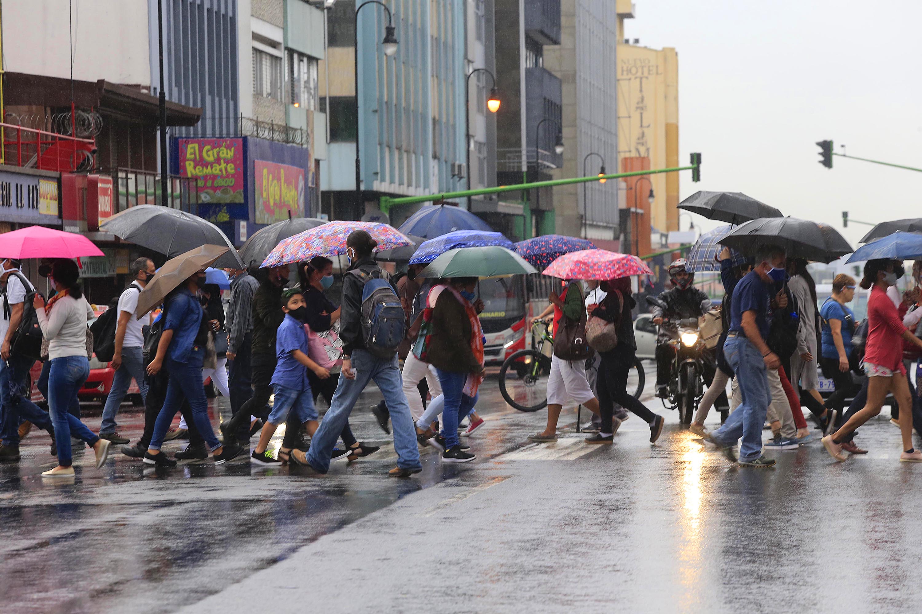 Costa Rica cumple casi siete meses de enfrentar el impacto del coronavirus, las restricciones de movilidad afectaron la actividad económica. Fotografía: Rafael Pacheco.