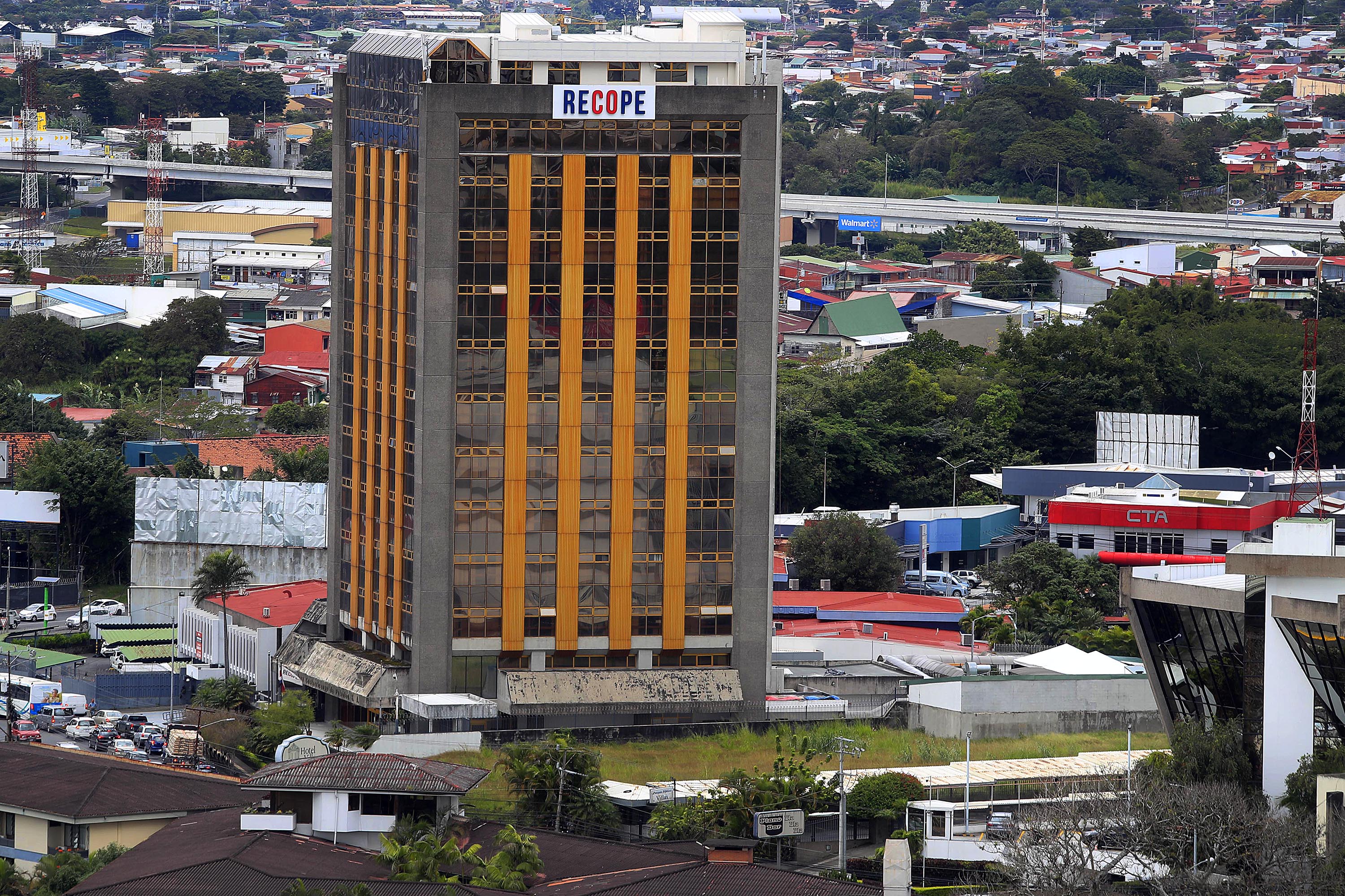 29/11/2022 San José. Edificio de Refinadora Costarricense de Petróleo (RECOPE), en Barrio Tournón.
