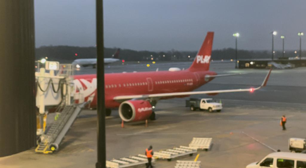 Aerolínea Play realiza vuelos de bajo costo a Europa desde Estados Unidos.