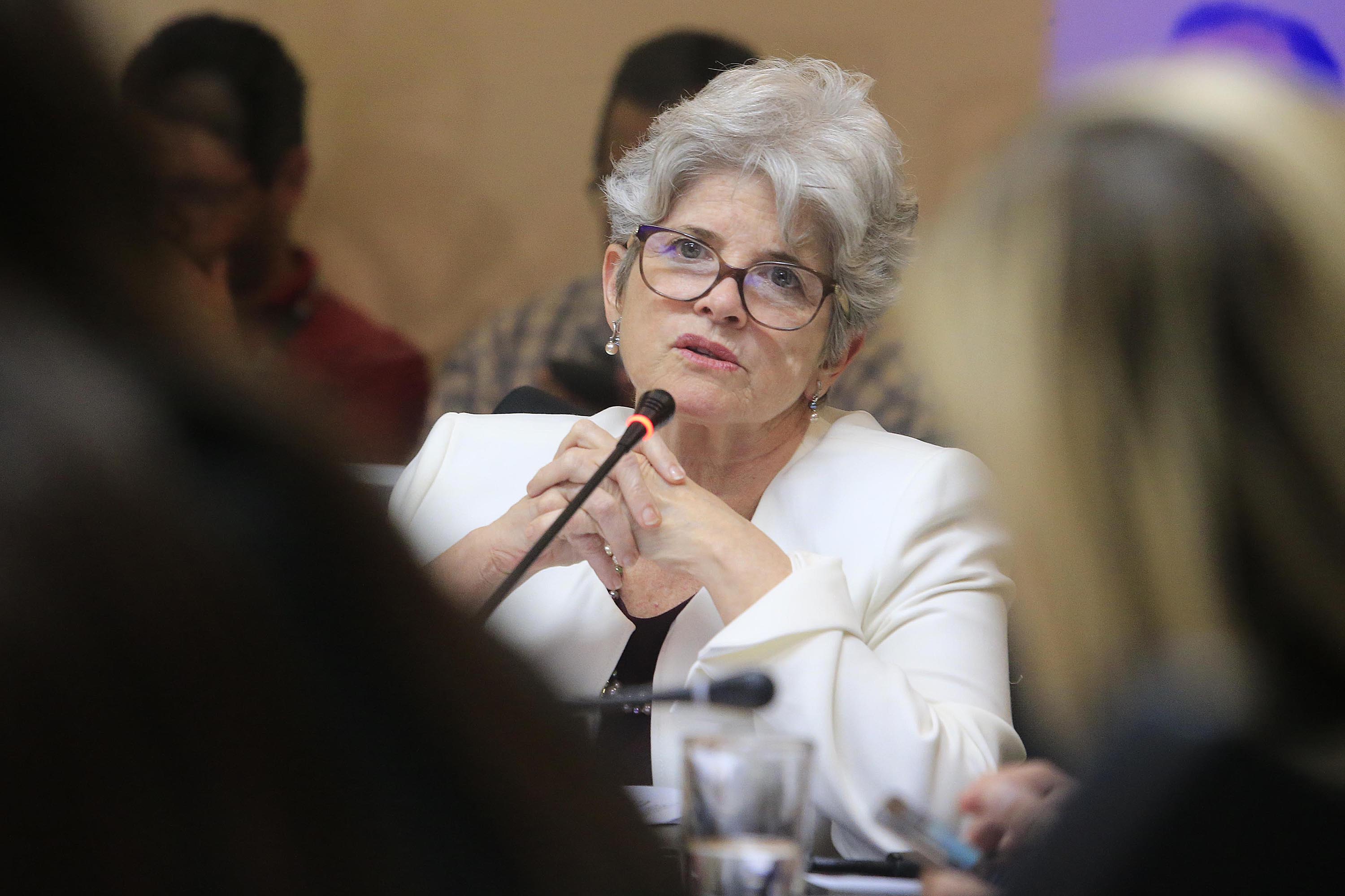 08/08/2018 Asamblea Legislativa. La Ministra de Hacienda, Rocío Aguilar, y Bernardo Alfaro (fuera de foco), Superintendente General de Entidades Financieras (SUGEF) comparecieron esta tarde en la Comisión de Asuntos Jurídicos. Foto: Rafael Pacheco