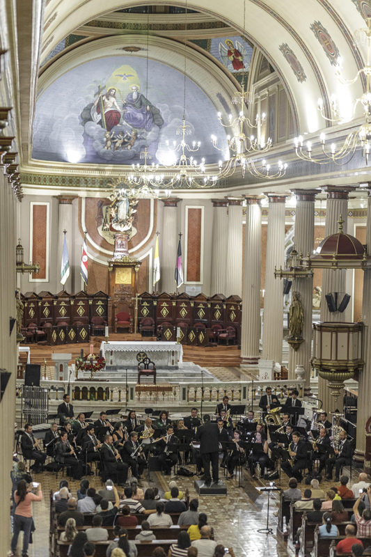 Toque. El jueves 10, la Banda de San José se presentó en la Catedral de San José. Jorge Arce.