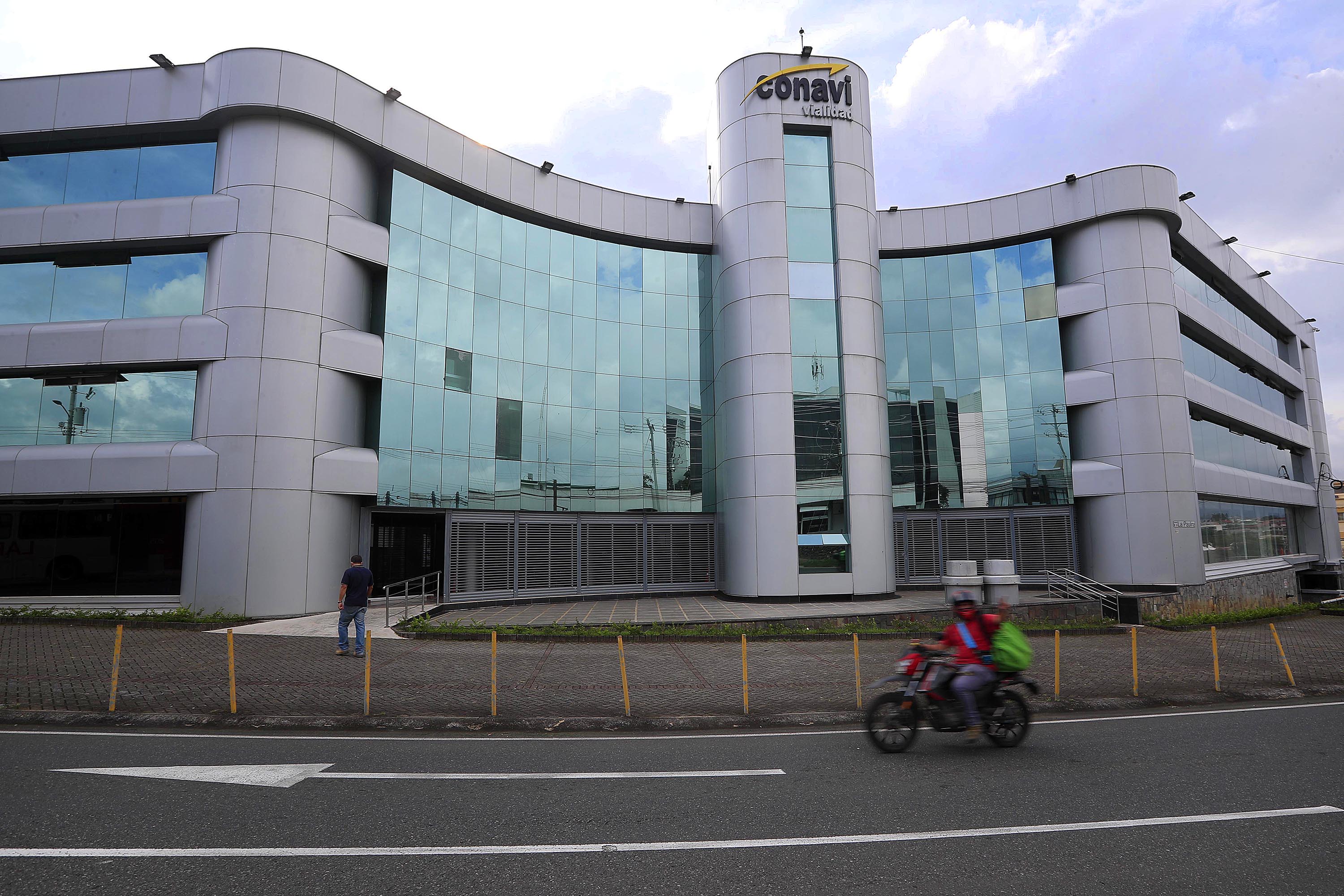 02/07/2021 Betania, San Pedro. Fachadas del edificio del Consejo de Nacional de Vialidad (Conavi), donde funcionarios fueron involucrados en el caso Cochinilla y suspendidos de sus cargos. Foto: Rafael Pacheco Granados