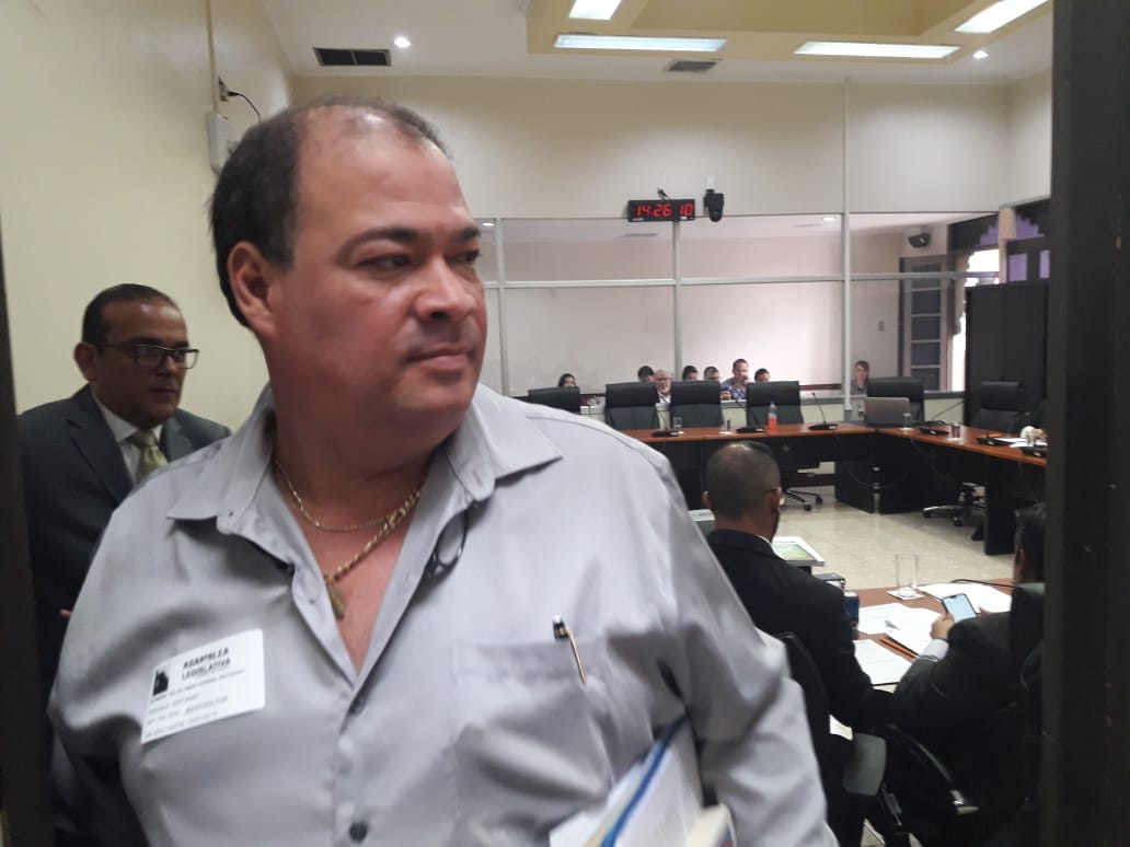 30/01/2019. Geovanny Villalobos, presidente del Consejo Nacional de Cooperativas (Conacoop), luego de su comparecencia ante la Comisión Económica de la Asamblea Legislativa. Foto: Josué Bravo.