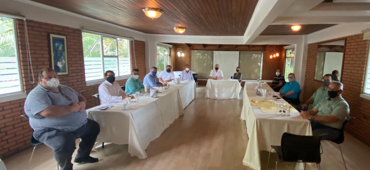 Los nueve alcaldes liberacionistas de la provincia de San José impulsan, junto con un bloque alajuelense, que se elija el candidato presidencial sin un proceso de elección nacional. Foto: Cortesía.