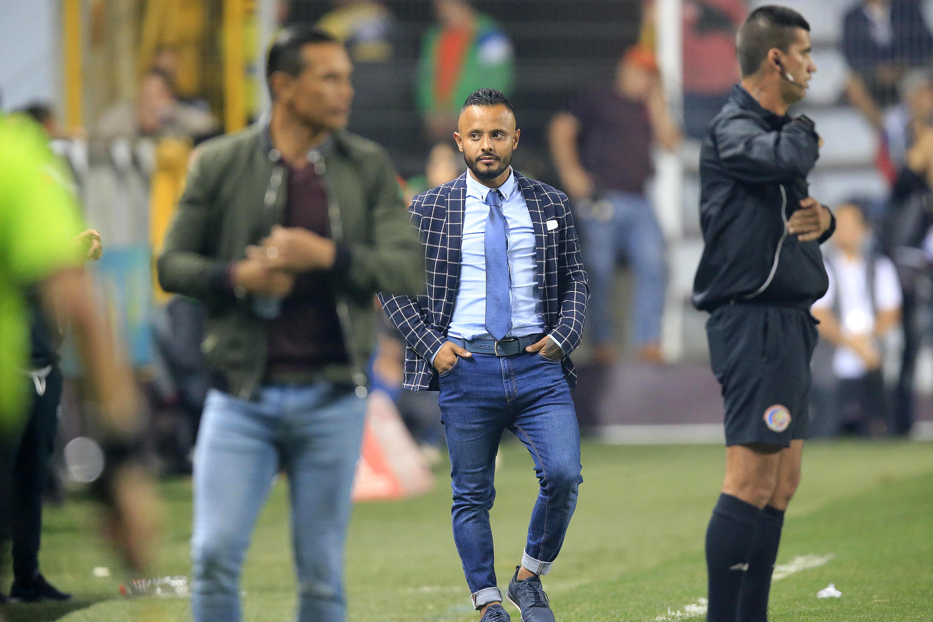 16/02/2019 Estadio Ricardo Saprissa, Tibás. El Deportivo Saprissa recibió al Municipal Grecia, en partido de la Jornada 11 del Torneo de Clausura 2019. Walter Centeno, El Paté, no se saludó con Allan Alemán. Foto: Rafael Pacheco