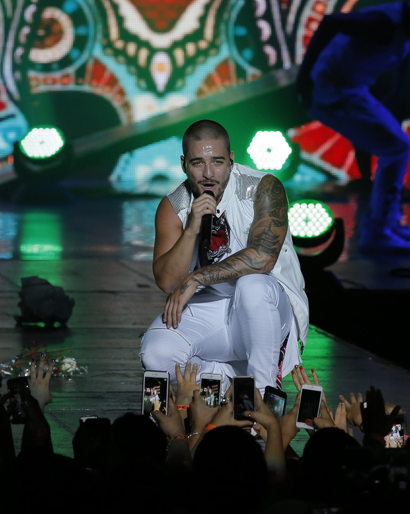 Maluma cumplió. | EL CANTANTE COLOMBIANO NO SOLO HIZO ALARDE DE SU ATRACTIVO FÍSICO. EL MONTAJE ESTUVO A LA ALTURA Y EL DESENVOLVIMIENTO ARTÍSTICO TAMBIÉN.MAYELA LÓPEZ