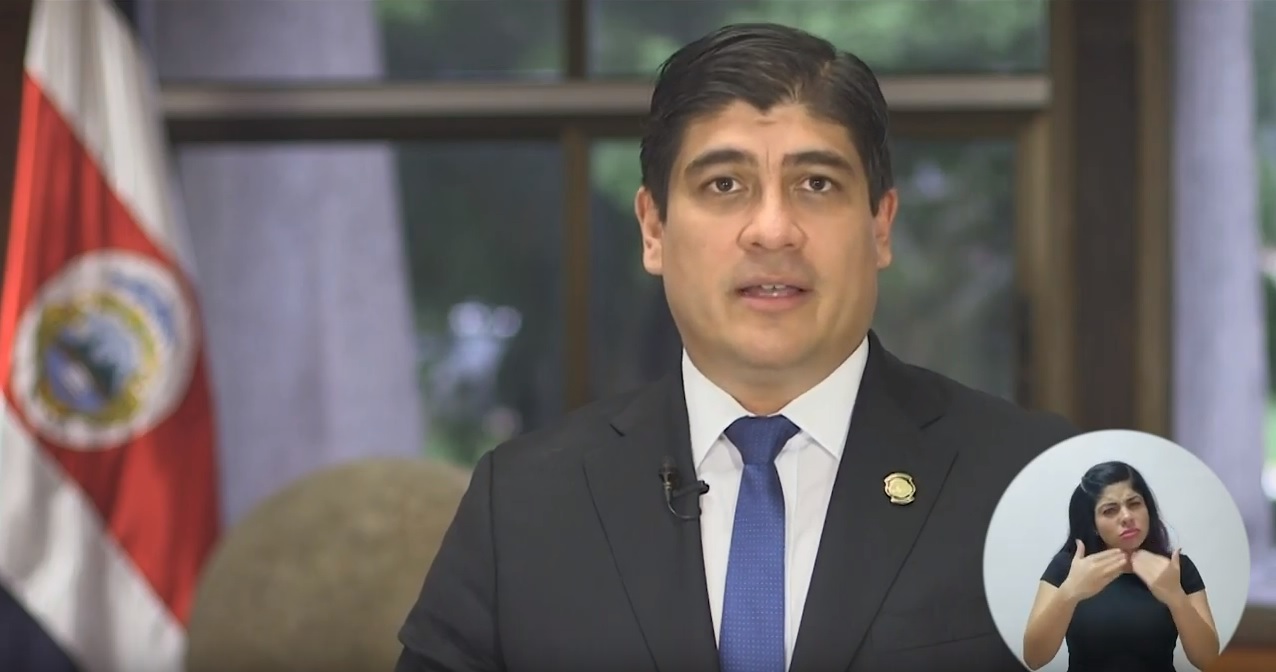 Cadena nacional de televisión, presidente Carlos Alvarado.