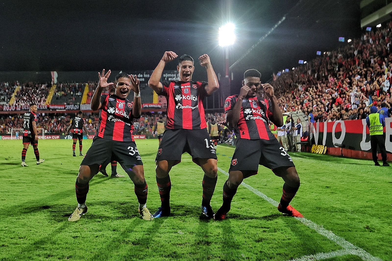 30/10/2024/ Juego entre Liga Deportiva Alajuelense vs Antigua durante la Central American Cup en el estadio Alejandro Morera Soto.