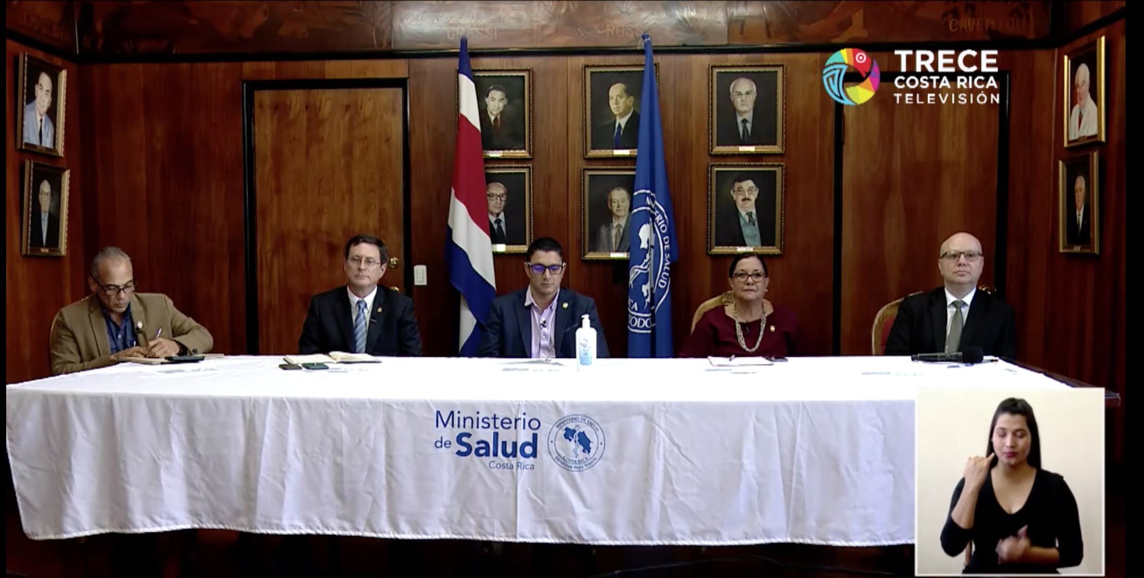 Conferencia de prensa del miércoles, aparecen de izquierda a derecha aparecen Renato Alvarado del Consejo Nacional de Producción, Román Macaya presidente de la Caja Costarricense de Seguro Social, Daniel Salas, ministro de Salud, Giselle Cruz, ministra de Educación y Michael Soto, ministro de Seguridad. / Foto: Presidencia para LN