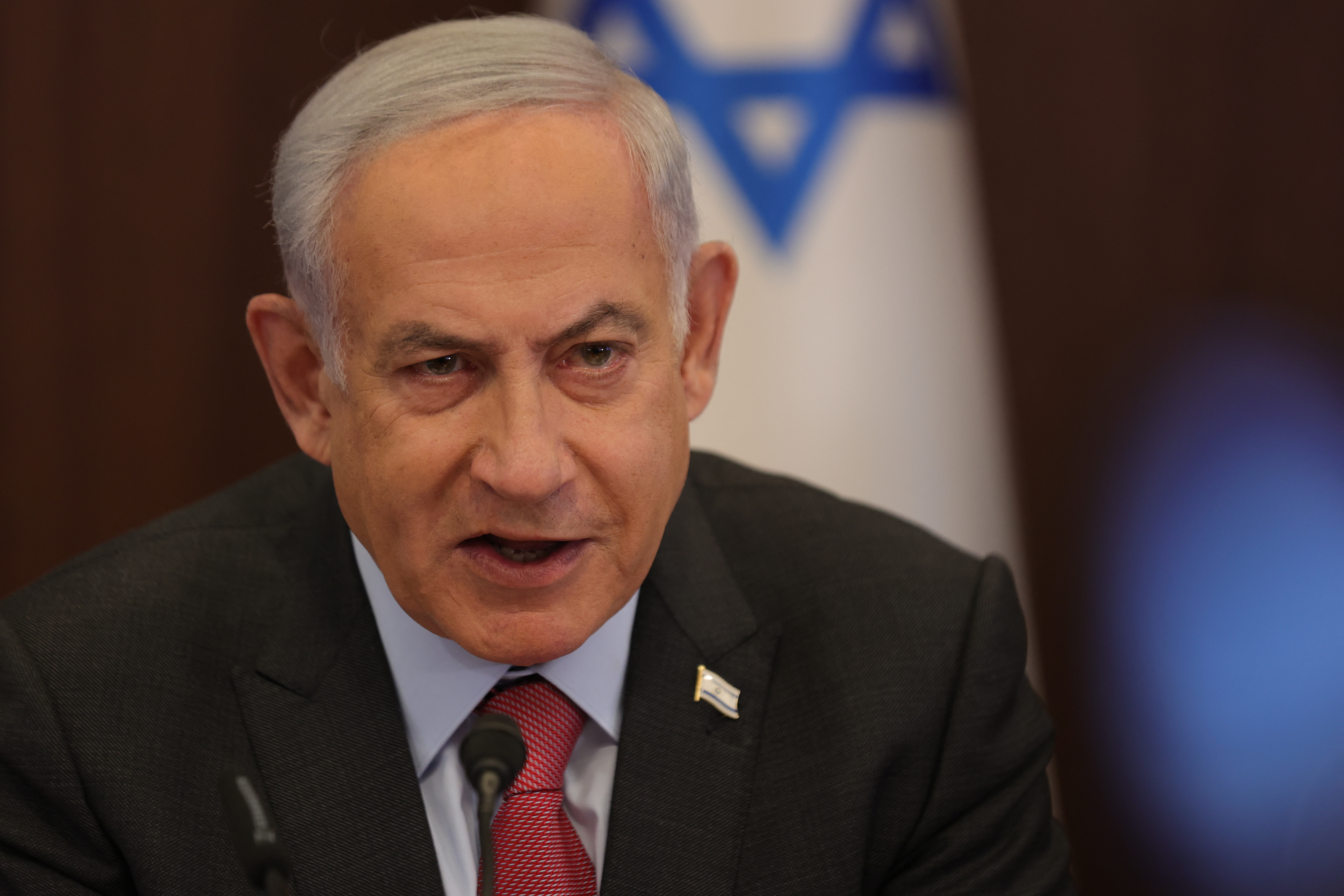 En respuesta al vídeo que mostraba a las soldadas israelíes secuestradas, el primer ministro Benjamin Netanyahu reiteró la determinación de Israel de luchar contra Hamás para evitar que sucedan incidentes similares en el futuro.