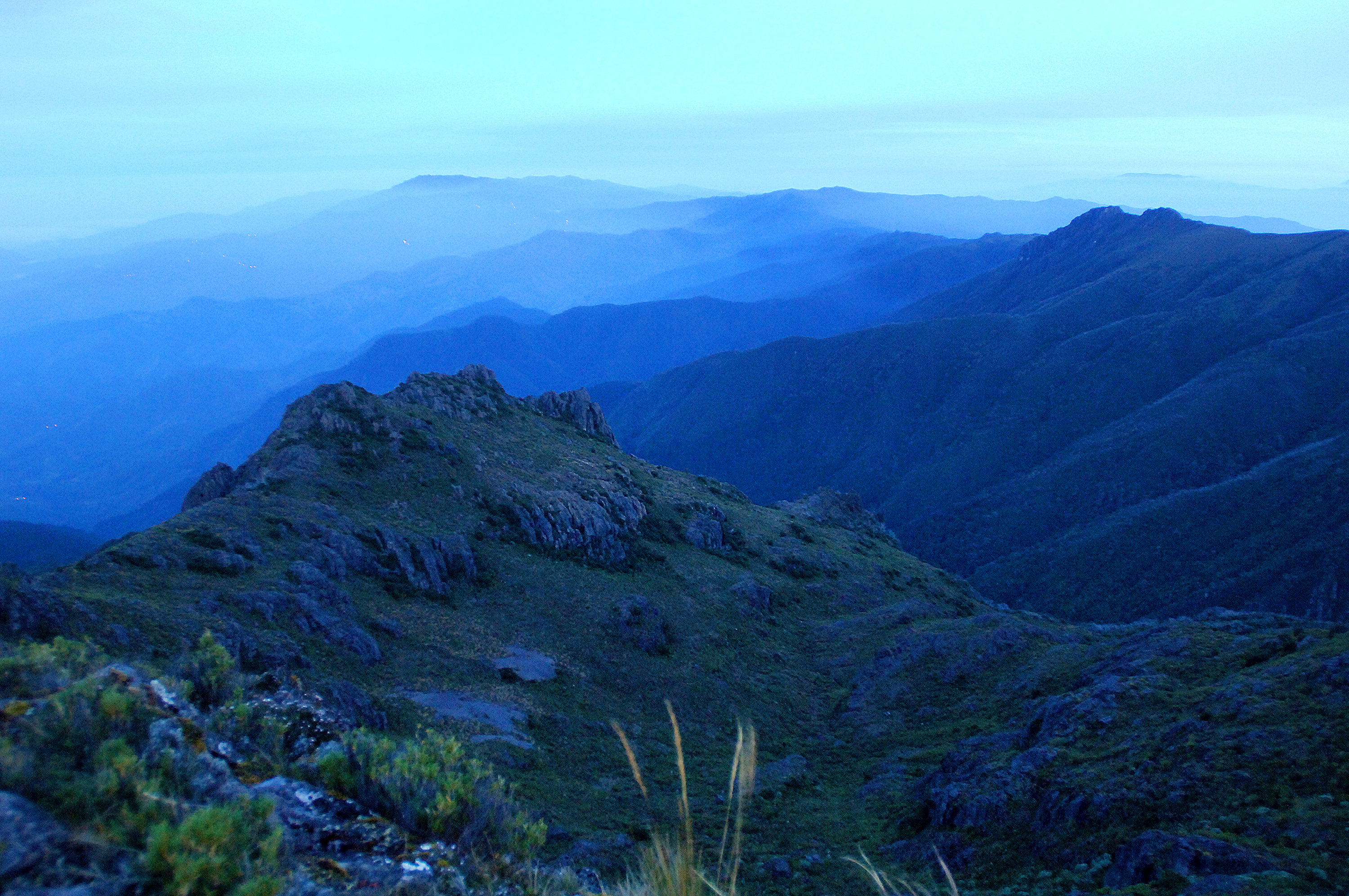 27/02/2010 Parque Nacional Chirripó. Amanancer desde Ventisqueros, el segundo cerro mas alto de Costa Rica (3812 MSNM), el sabado 27 de febrero (27-02-10). Foto: Rafael Pacheco