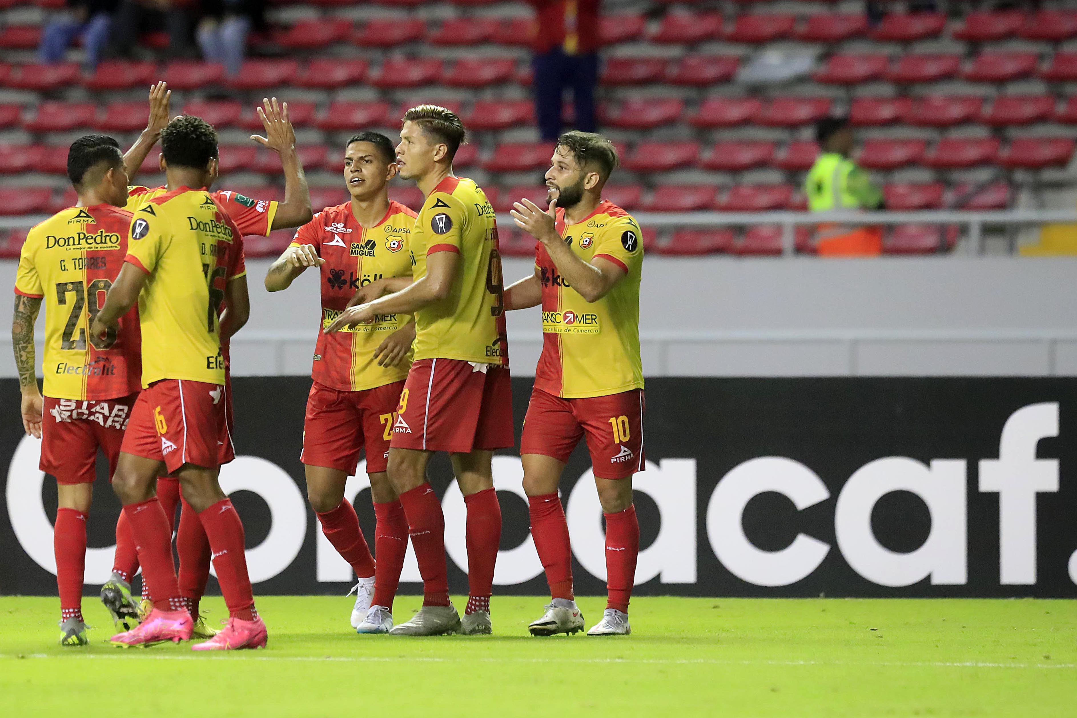 16/08/2023 Estadio Nacional. El Club Sport Herediano recibió al Real España, de Honduras, en partido por la jornada 3, Grupo C de la Copa Centroamericana. Alejandro Bran (25)