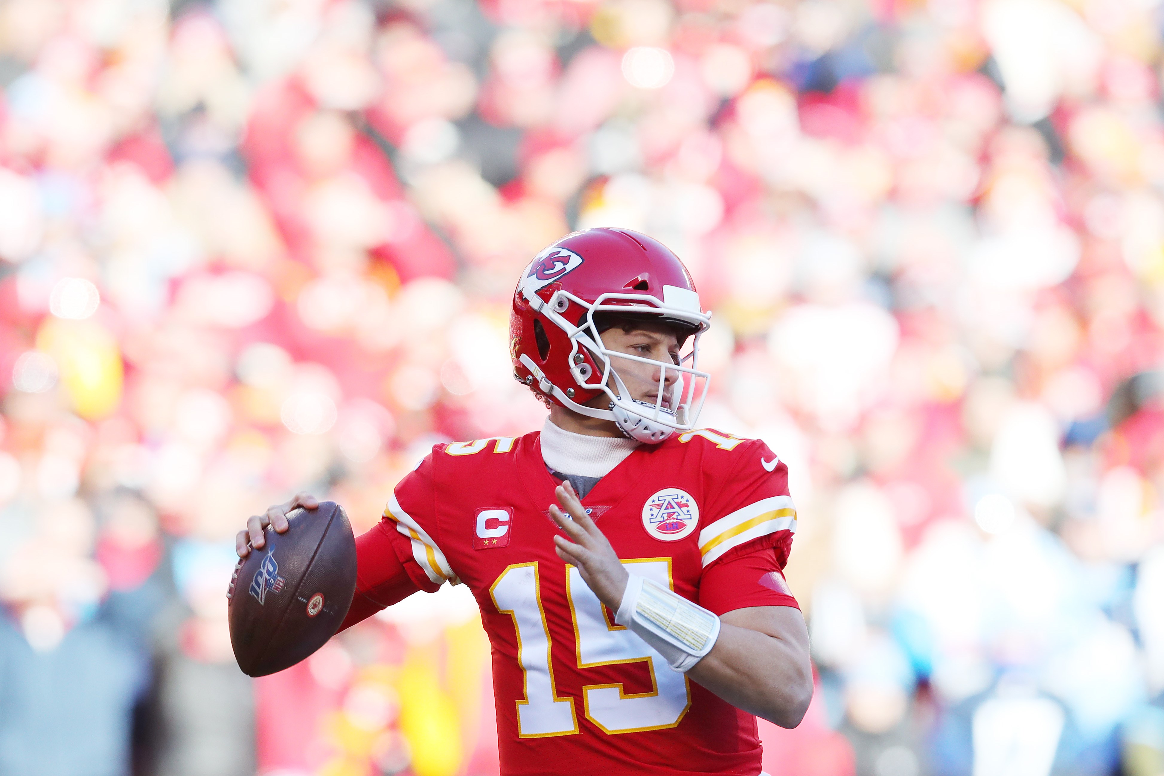KANSAS CITY, MISSOURI - JANUARY 19: Patrick Mahomes #15 of the Kansas City Chiefs passes in the first half against the Tennessee Titans in the AFC Championship Game at Arrowhead Stadium on January 19, 2020 in Kansas City, Missouri. Tom Pennington/Getty Images/AFP
== FOR NEWSPAPERS, INTERNET, TELCOS & TELEVISION USE ONLY ==