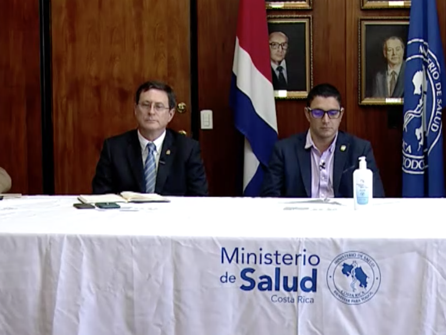 Conferencia de prensa del miércoles, aparecen de izquierda a derecha aparecen Renato Alvarado del Consejo Nacional de Producción, Román Macaya presidente de la Caja Costarricense de Seguro Social, Daniel Salas, ministro de Salud, Giselle Cruz, ministra de Educación y Michael Soto, ministro de Seguridad. / Foto: Presidencia para LN