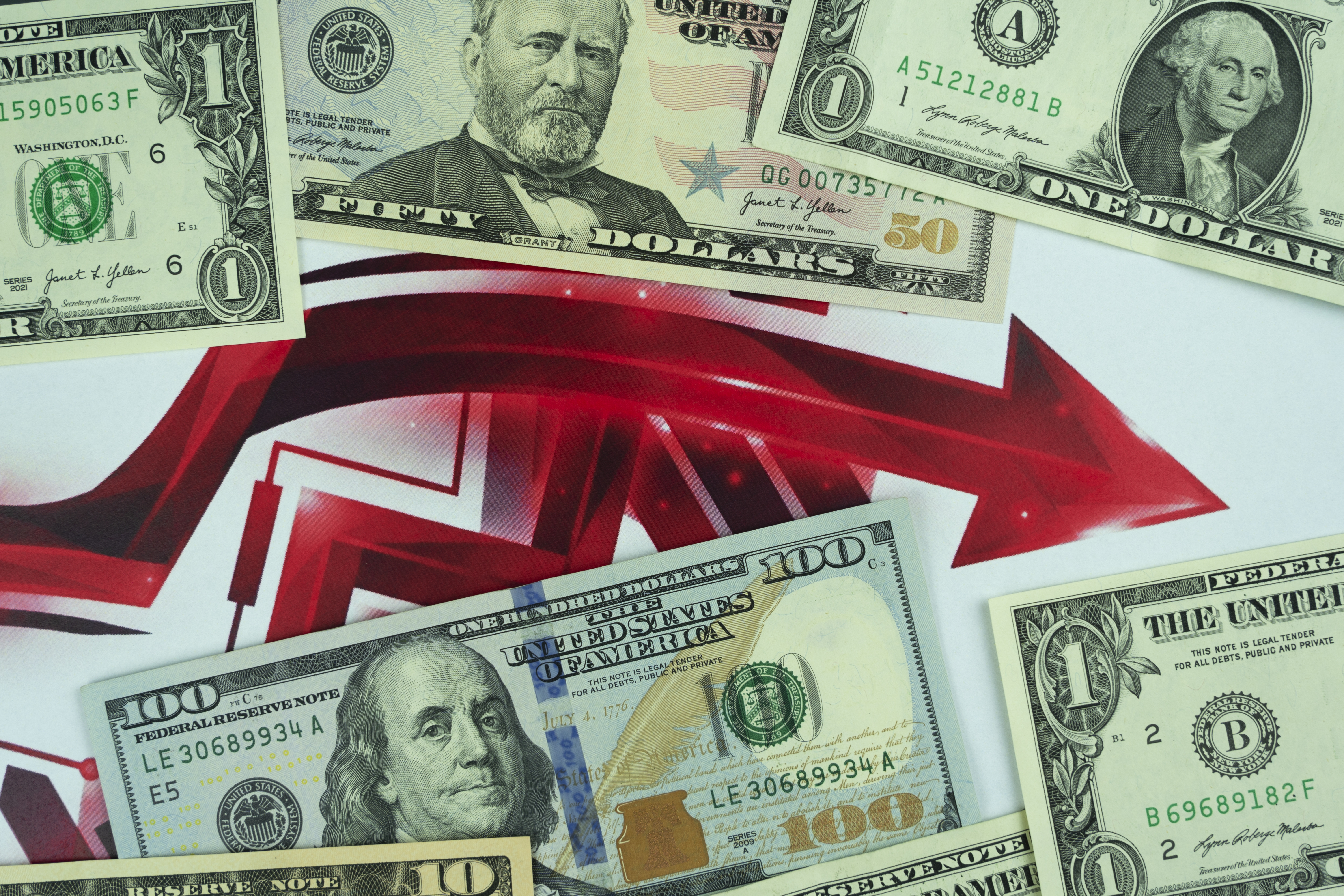 Dólar se deprecia. Pierde valor