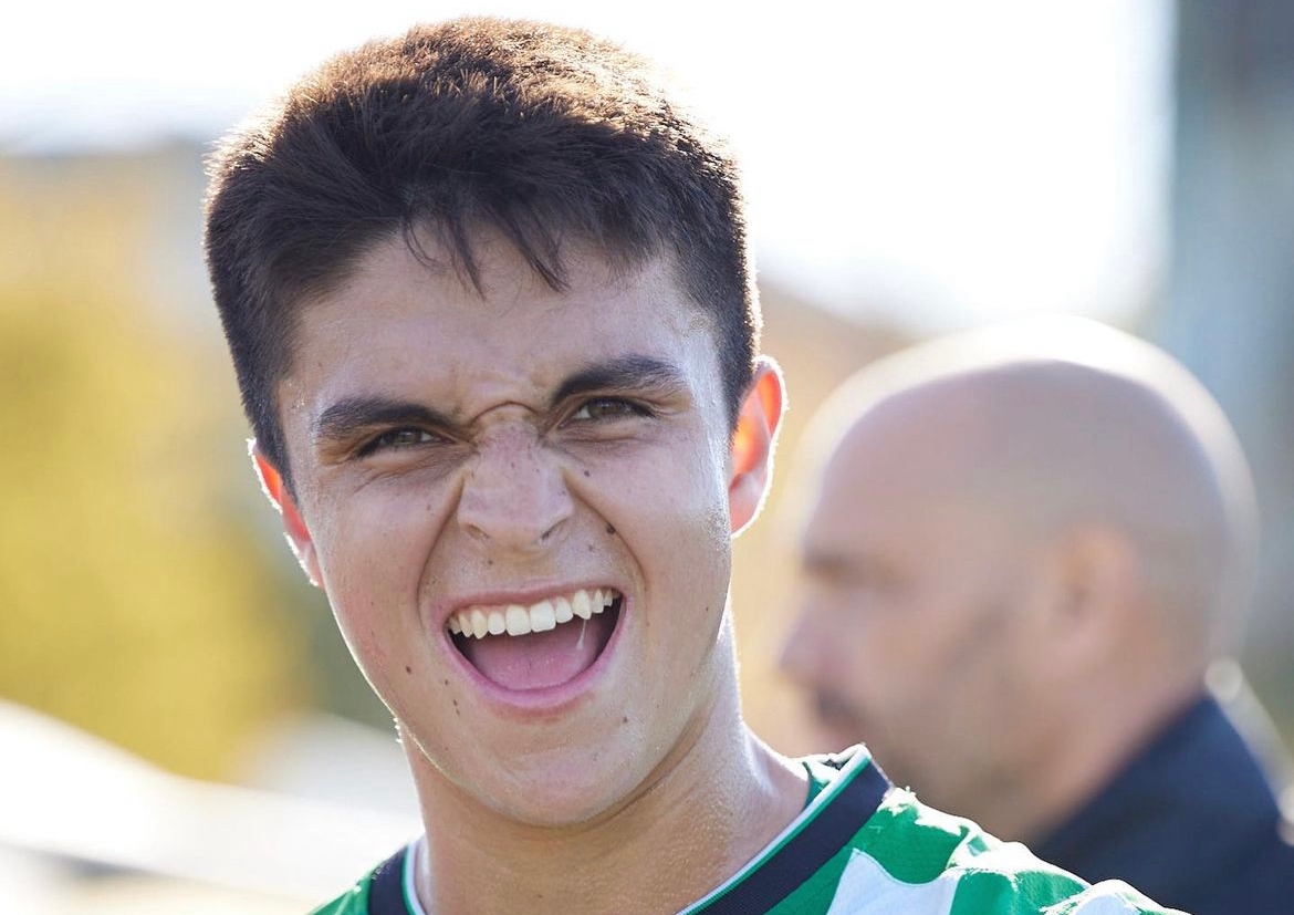 Santiago van der Putten ha tenido una temporada de ensueño en la cantera del Betis.