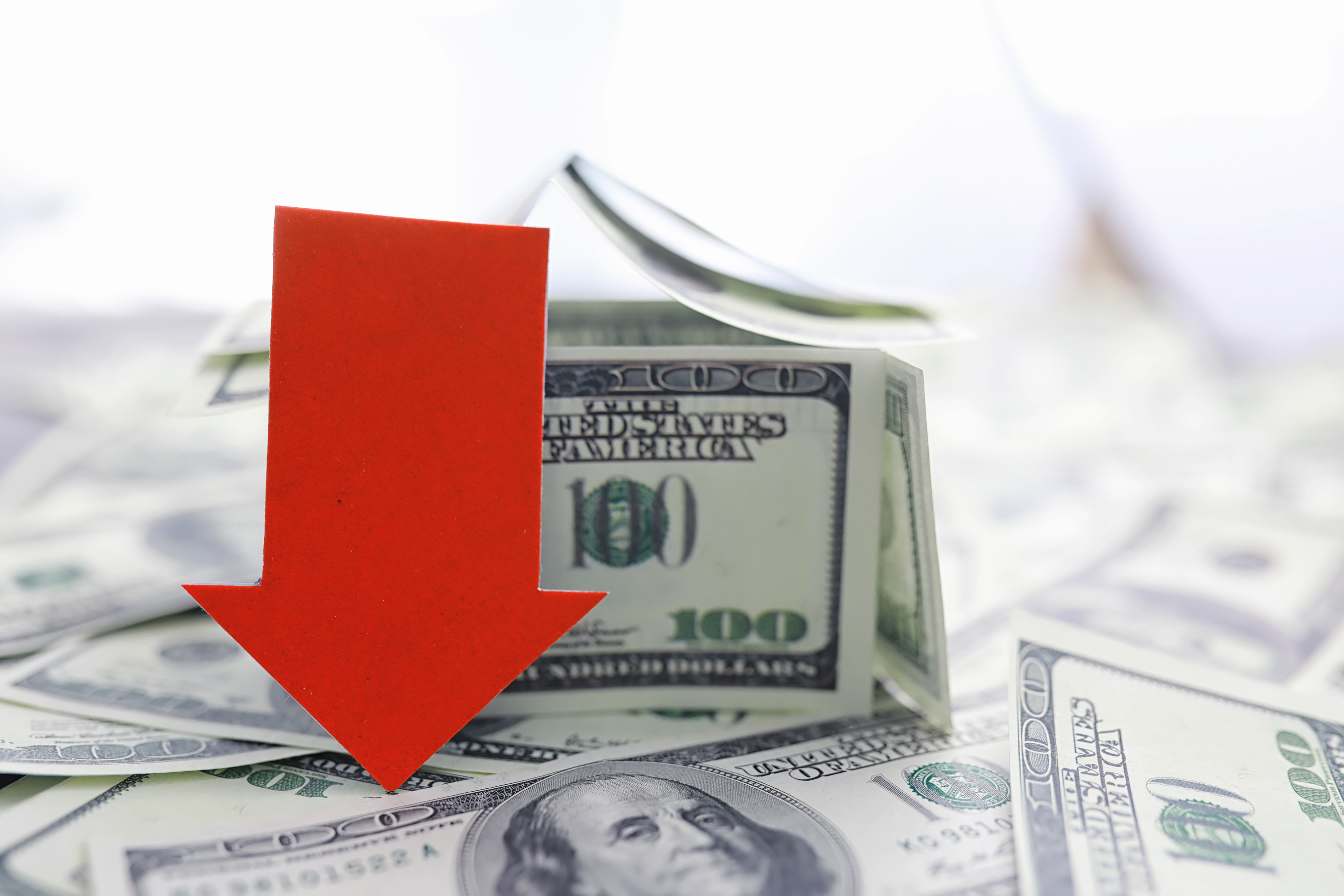 Depreciación del dólar, dólar barato, dólar pierde valor, apreciación del colón, tipo de cambio