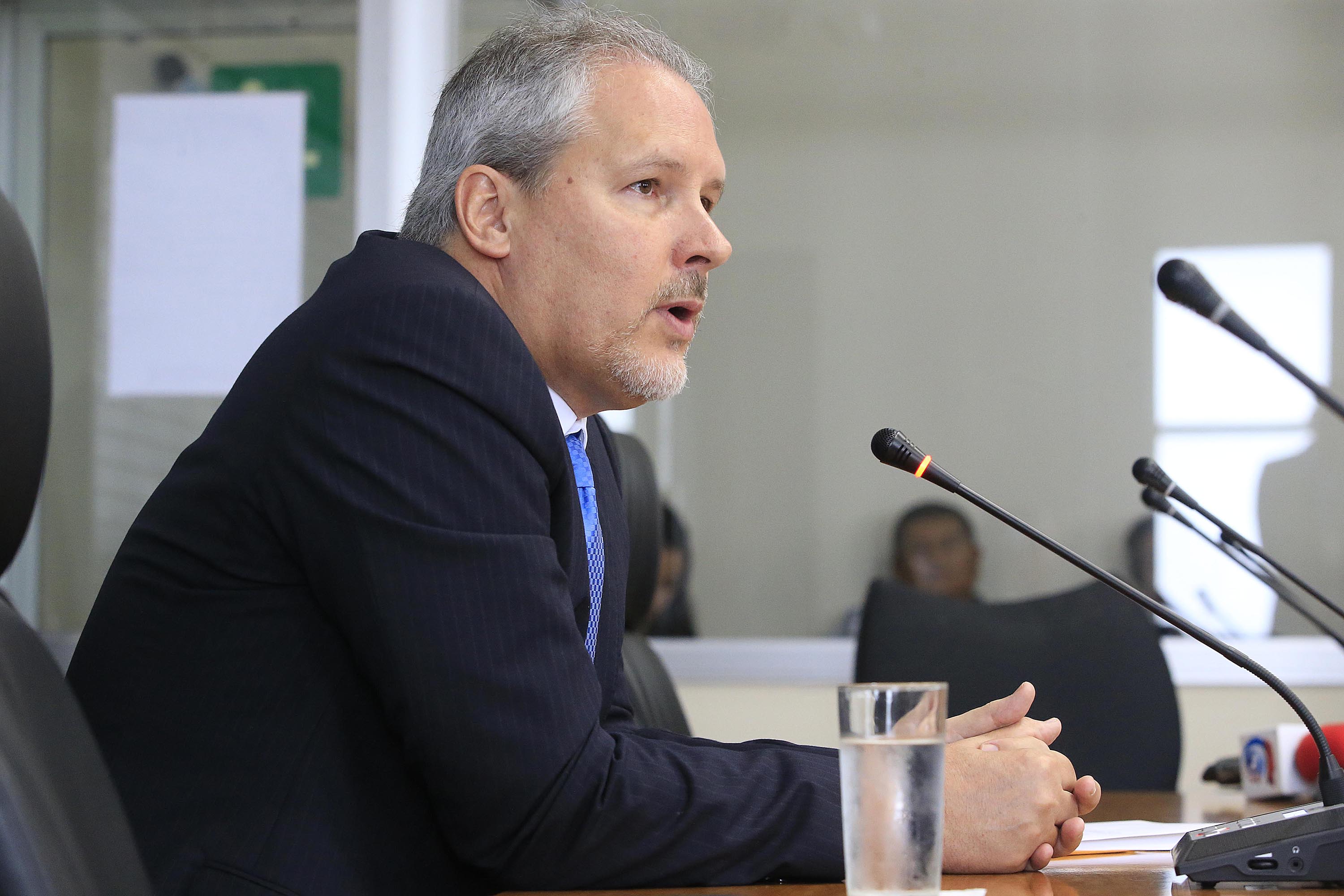 09/05/2019 Asamblea Legislativa. Evita Arguedas y Alberto Raven (en la foto) comparecieron anre Comisión Especial de la Procuraduría. Foto: Rafael Pacheco