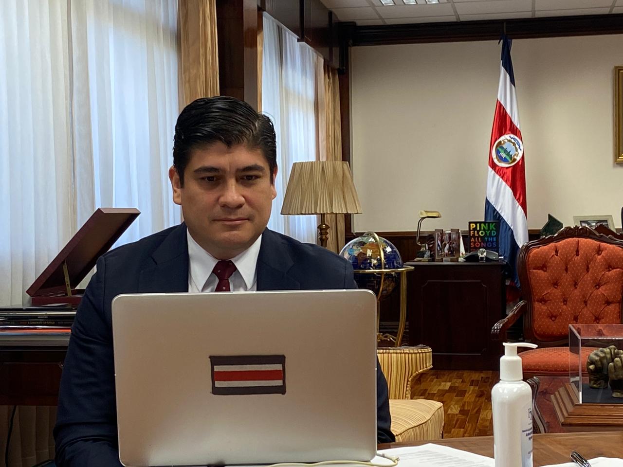 El presidente Carlos Alvarado Quesada participó este viernes en una reunión virtual con autoridades de la OMS y otros jefes de Estado. Fotografía: Cortesía de Casa Presidencial