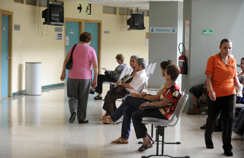 El Hospital San Rafael de Alajuela desarrolló un plan piloto para priorizar las listas de espera según criterios como la condición social del paciente. Este modelo se llevará a la Región Brunca. | ARCHIVO/GRACIELA SOLÍS