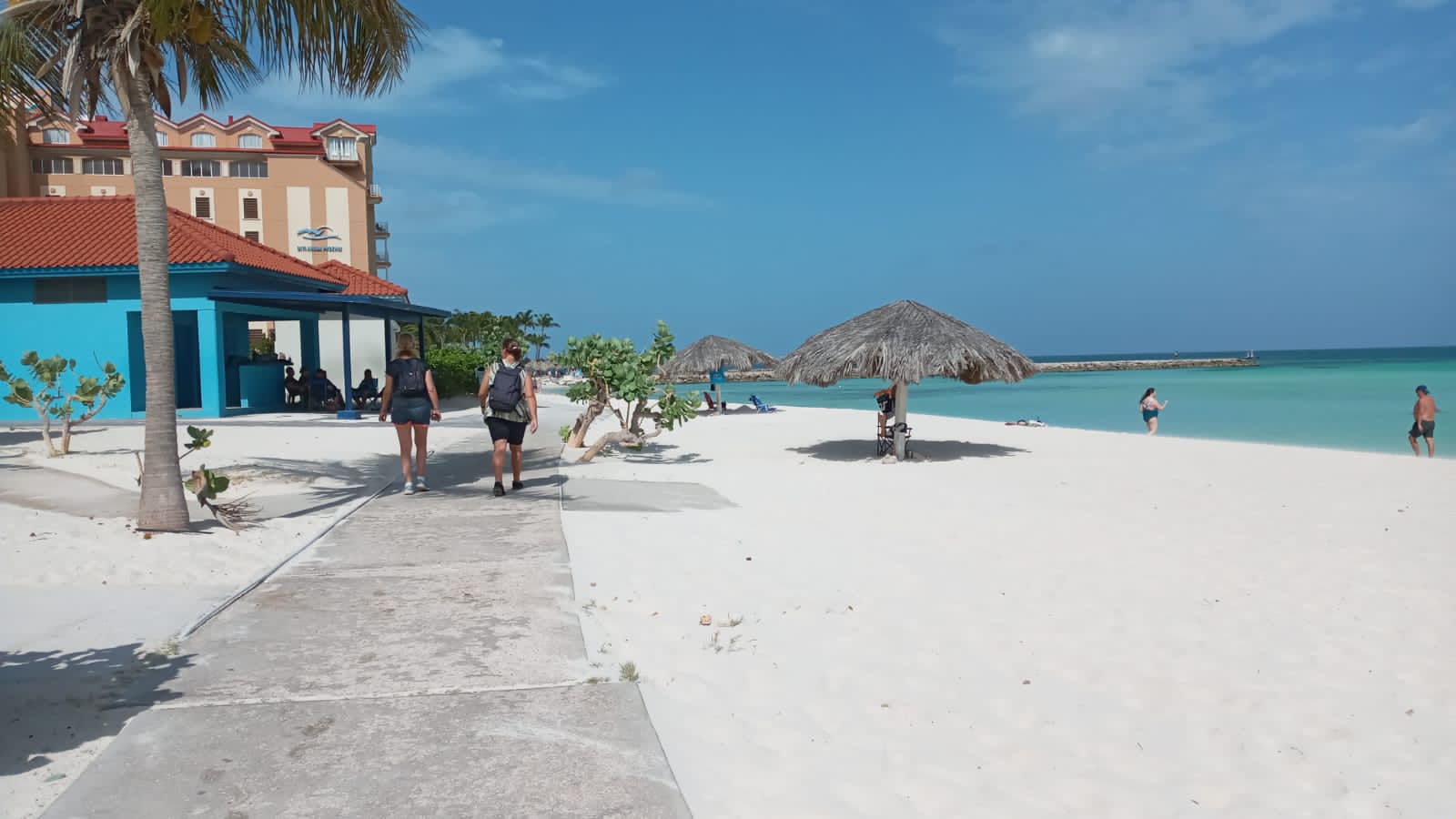Las playas en Aruba son paradisíacas. Este es la zona llamada Palm beach.
