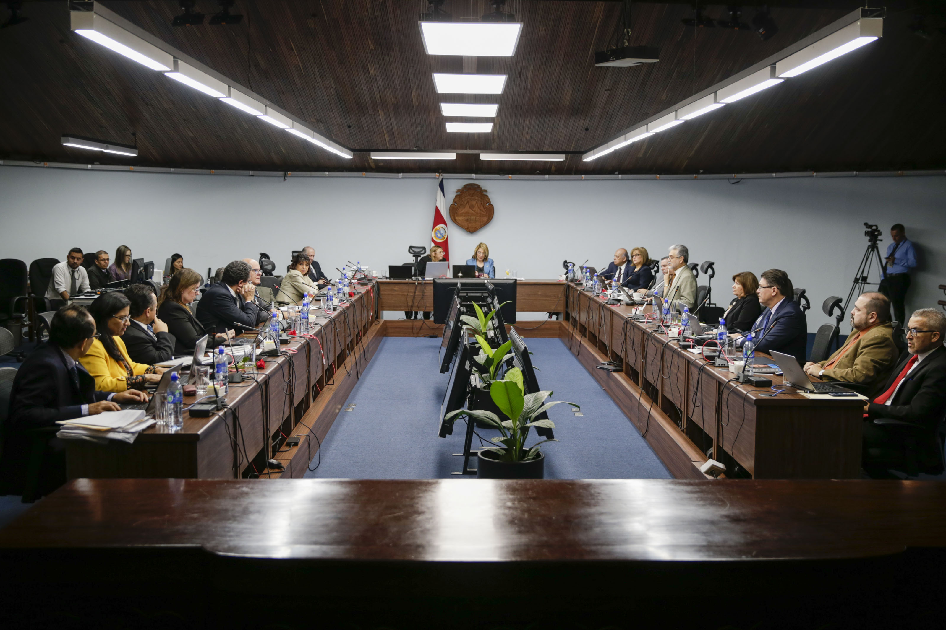30/07/2018. Auditorio Miguel Blanco Quirós, OIJ, SanJosé, Costa Rica. Reunión Corte Plena en la cual por medio de votaciones escogen el 1 de agosto de 2018 elegir al próximo presidente de la Corte. En la foto: de izq a der, Magistrados José Pablino Fernandez, Marta Esquivel, Luis Fernando Salazar, Nancy Hernandez, Paul Rueda, Fernando Castillo Viquez, Fernando Cruz Castro, William Molinari, Roció Rojas, Román Solis, Luis Guillermo, Carmen Coto presidenta interina, Orlando Aguirre, Julia Varela, Luis Porfílio Sánchez, Marcela Ayón, Hector Blanco, Rosibel López, Sandra Zuñiga, Jorge Desantí, Jaime Robleto, Rafael Segura. Fotografía: Alejandro Gamboa Madrigal