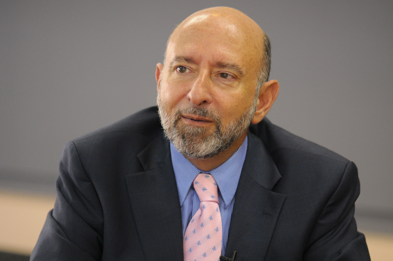 Édgar Ayales, ministro de Hacienda.