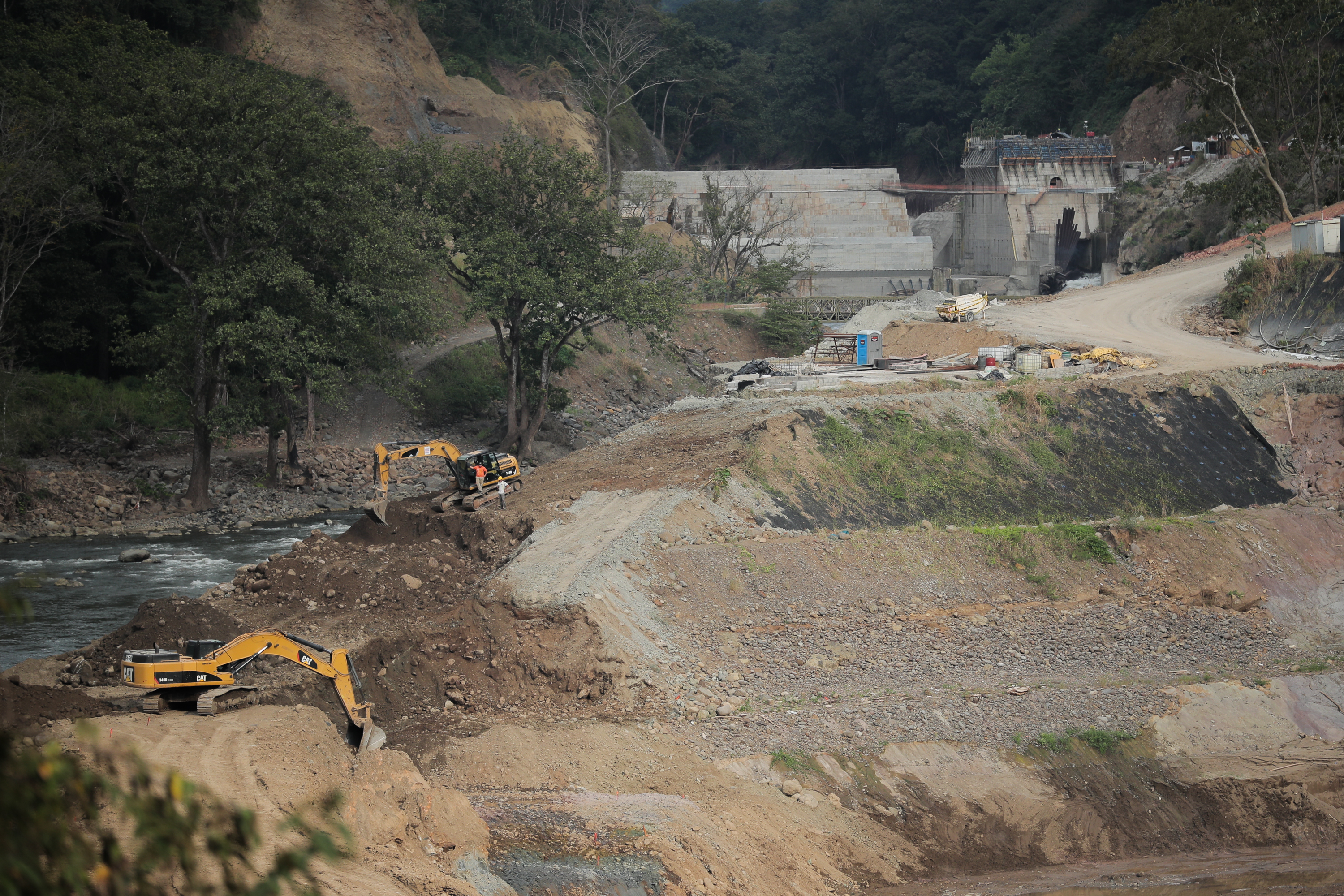 El Banco Nacional efectuó una provisión ¢26.878 millones ($47 millones) por el crédito dado a la empresa Hidrotárcoles por la construcción de la planta Capulín San Pablo en Turrubares. La estimación consumió el 26% de las ganancias del banco en el 2017.