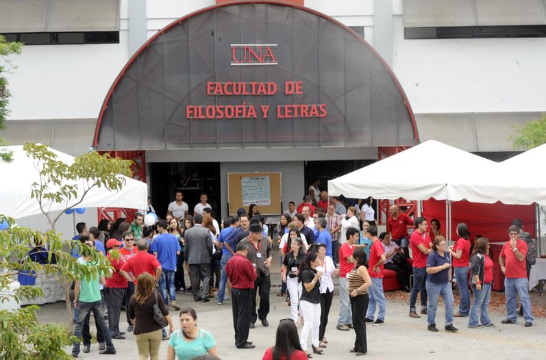 En el Sistema de Admisión Universitaria (SAU) se inicia la inscripción para las cinco universidades públicas. Foto con fines ilustrativos.