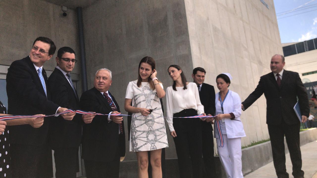 Autoridades de la CCSS y Salud inauguraron este miércoles la Unidad de Medicina Reproductiva de Alta Complejidad, en las inmediaciones del del Hospital Nacional de las Mujeres, en San José. Fotografía: Ángela Ávalos