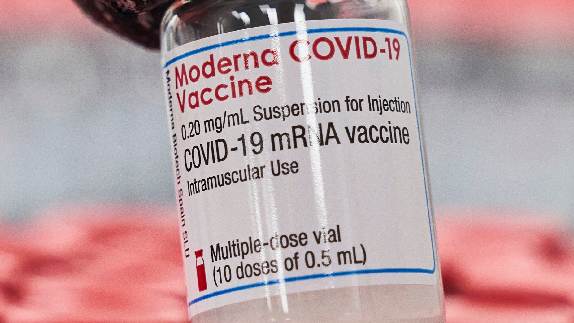 El laboratorio Moderna, al que Costa Rica le ha comprado miles de vacunas contra el covid-19, recibió el visto bueno de uso de emergencia de la Administración de Alimentos y Medicamentos de Estados Unidos (FDA, por sus siglas en inglés), para el uso de su vacuna bivalente contra el covid-19 para niños de 6 meses a 5 años