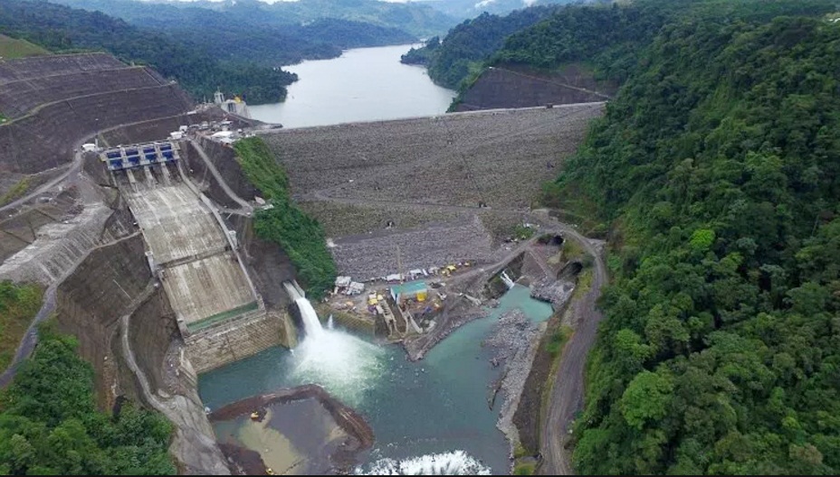 La hidroeléctrica Reventazón se inauguró oficialmente el 16 de setiembre del año pasado y el ICE la presentó como la "segunda obra de infraestructura más grande de Centroamérica" después del Canal de Panamá.