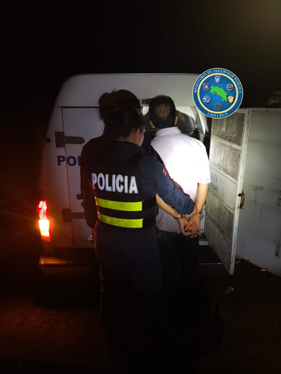 El hombre quedó a las órdenes de las autoridades, luego de entregarse a la Policía. Foto: MSP para LN