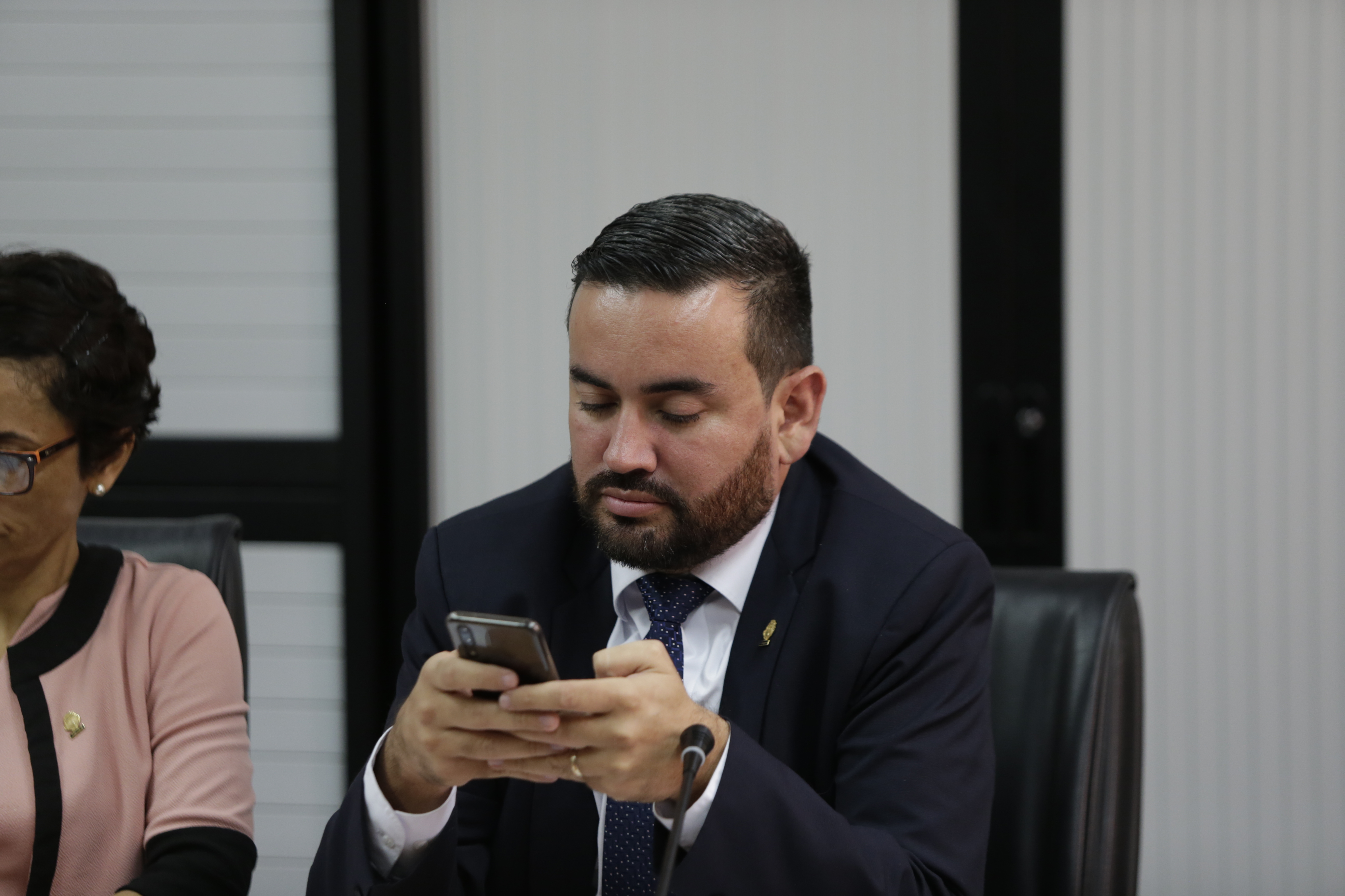 11/10/2018 Asamblea Legislativa, San José, Costa Rica Román Macaya presidente de la CCSS comparece en comisión de ingreso y gasto (Comisión Hacendarios). Autoridades de CCSS dan cuentas Ante el desorden detectado en compras de medicinas y otros insumos. También estuvo presente Gabriela Murillo Jenkins Gerenta de Logística de CCSS, en la Foto diputado Jonathan Prendas Fotográfia: Alejandro Gamboa Madrigal.